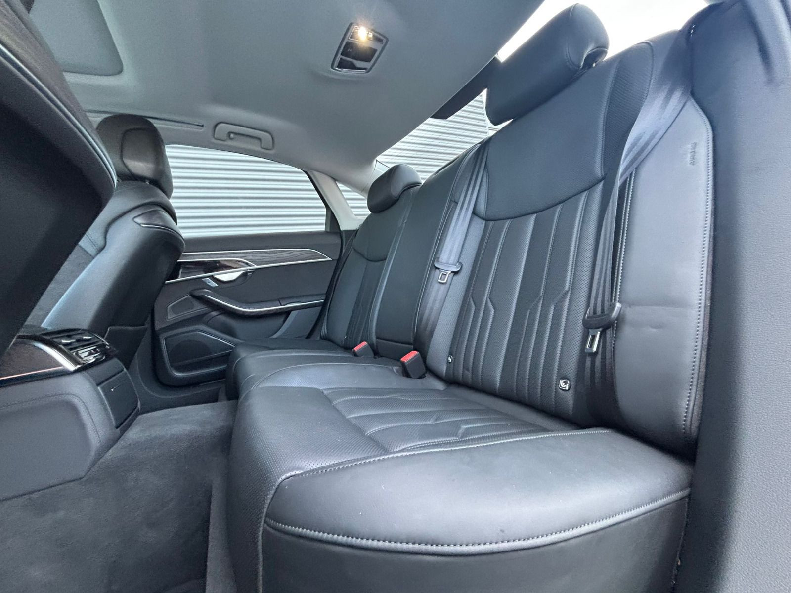 Fahrzeugabbildung Audi A8 60 TFSIe+PANORAMADACH+LASERLICHT+B&O+HEAD UP+