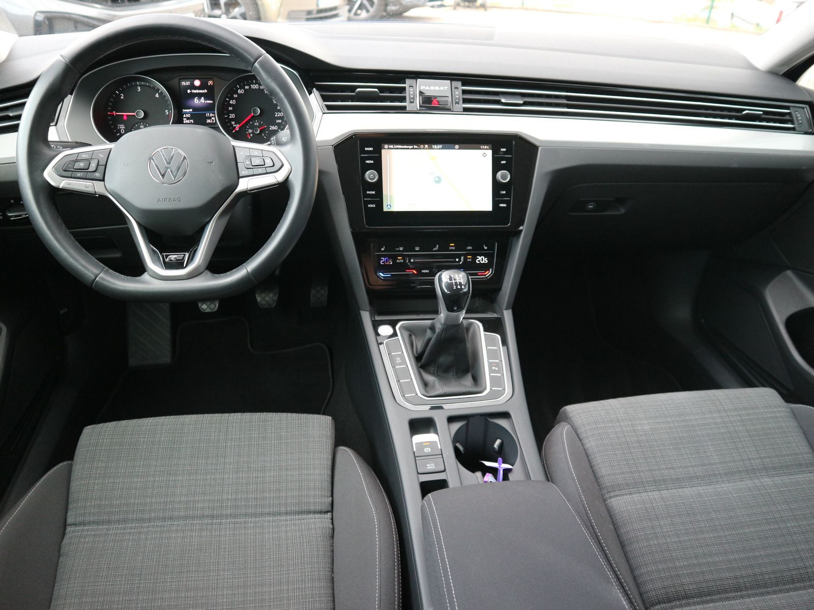 Fahrzeugabbildung Volkswagen Passat Variant Business R-Line 2.0 TDI ACC RFK LED NAVI