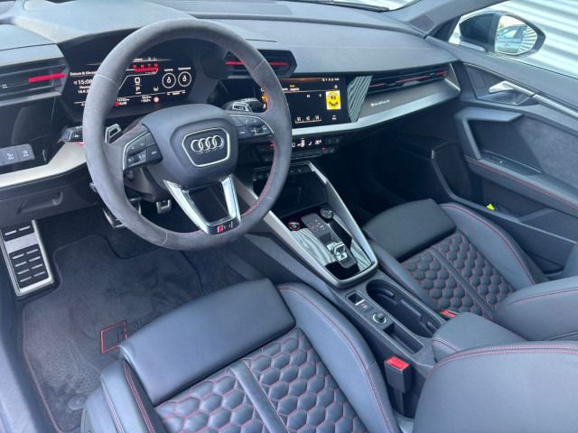 Fahrzeugabbildung Audi RS 3 Sportback +WINTERRÄDER+SPORTABGAS+HEAD UP+