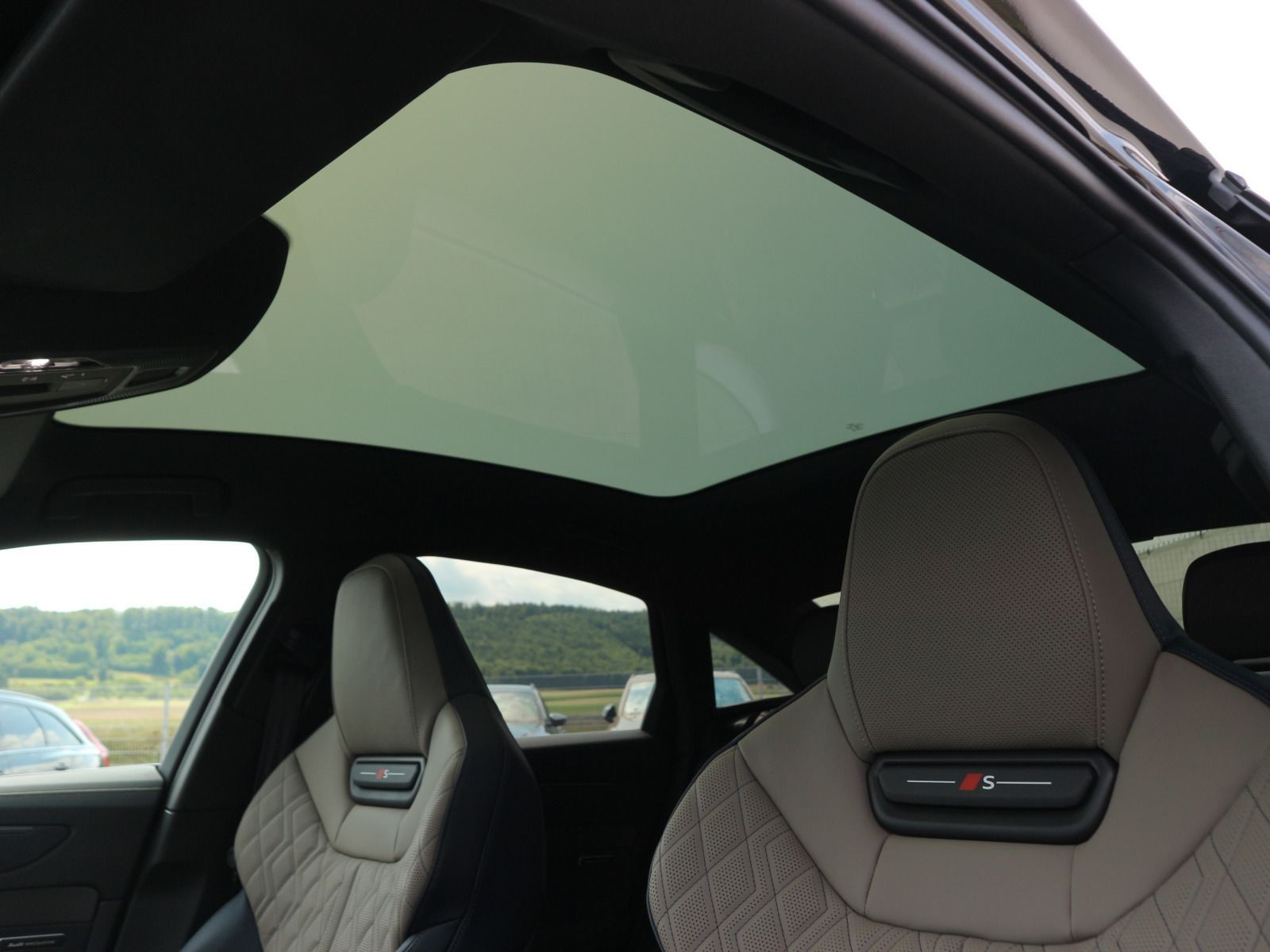 Fahrzeugabbildung Audi A6 Limousine TFSI quattro S line*PANO*B&O*HuD*