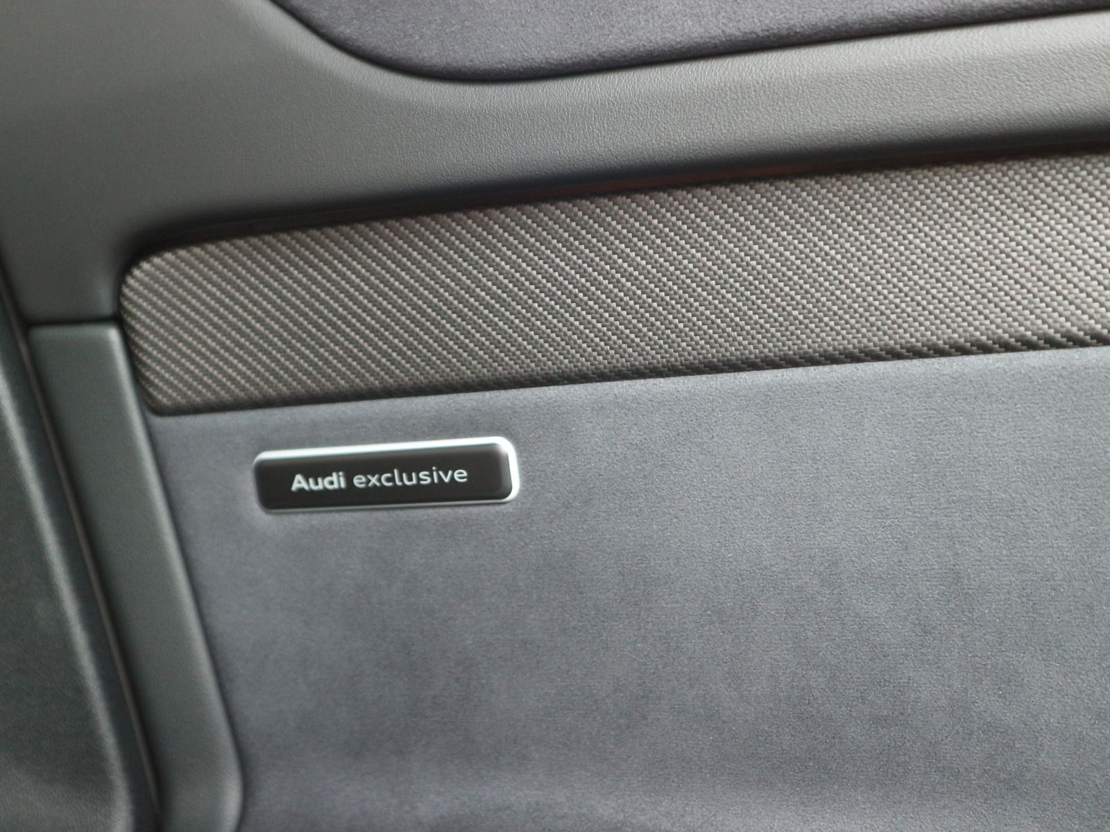 Fahrzeugabbildung Audi A6 Limousine TFSI quattro S line*PANO*B&O*HuD*