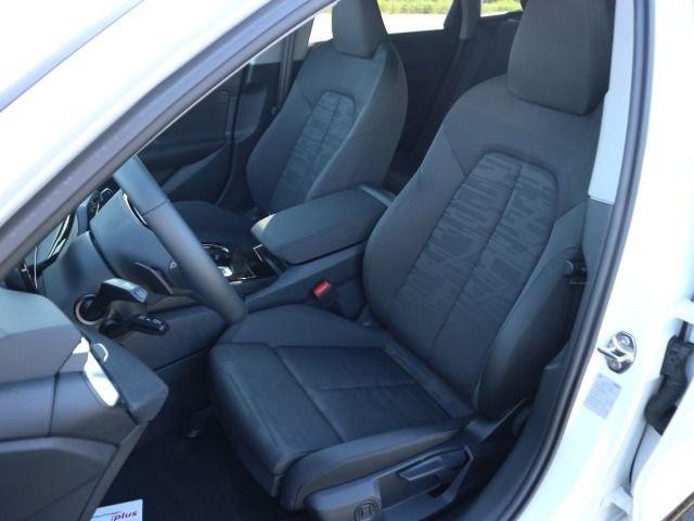 Fahrzeugabbildung Audi A5 Limousine edition one e-hybrid quattro 220 kW