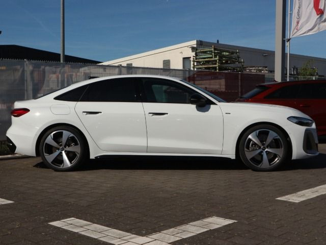 Fahrzeugabbildung Audi A5 Limousine edition one e-hybrid quattro 220 kW