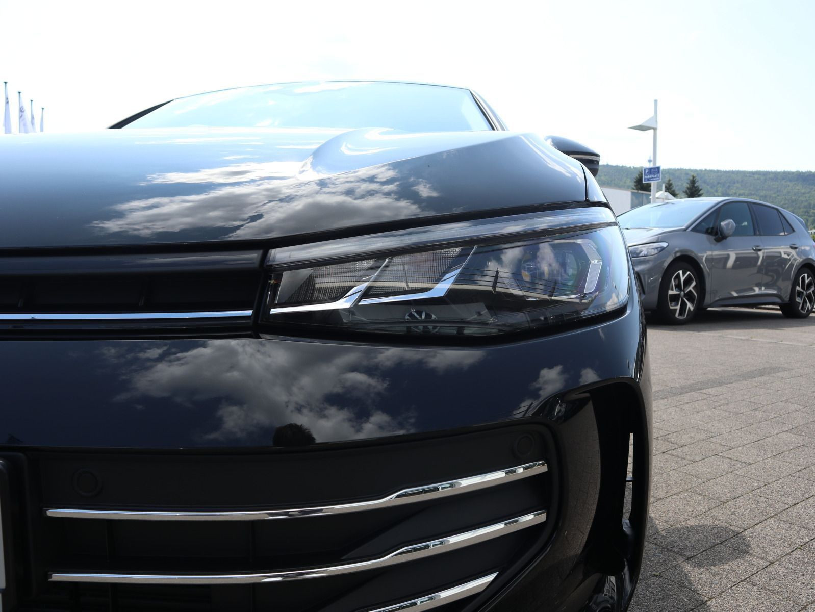Fahrzeugabbildung Volkswagen Passat Business 2,0 TDI SCR (150 PS) DSG *NAVI*AHK*