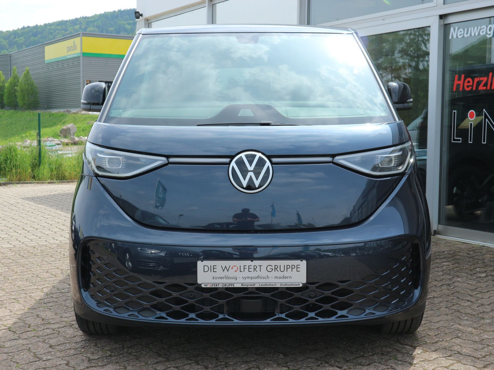 Fahrzeugabbildung Volkswagen ID.Buzz PRO AHK MATRIX LED ACC AREA EASY OPEN