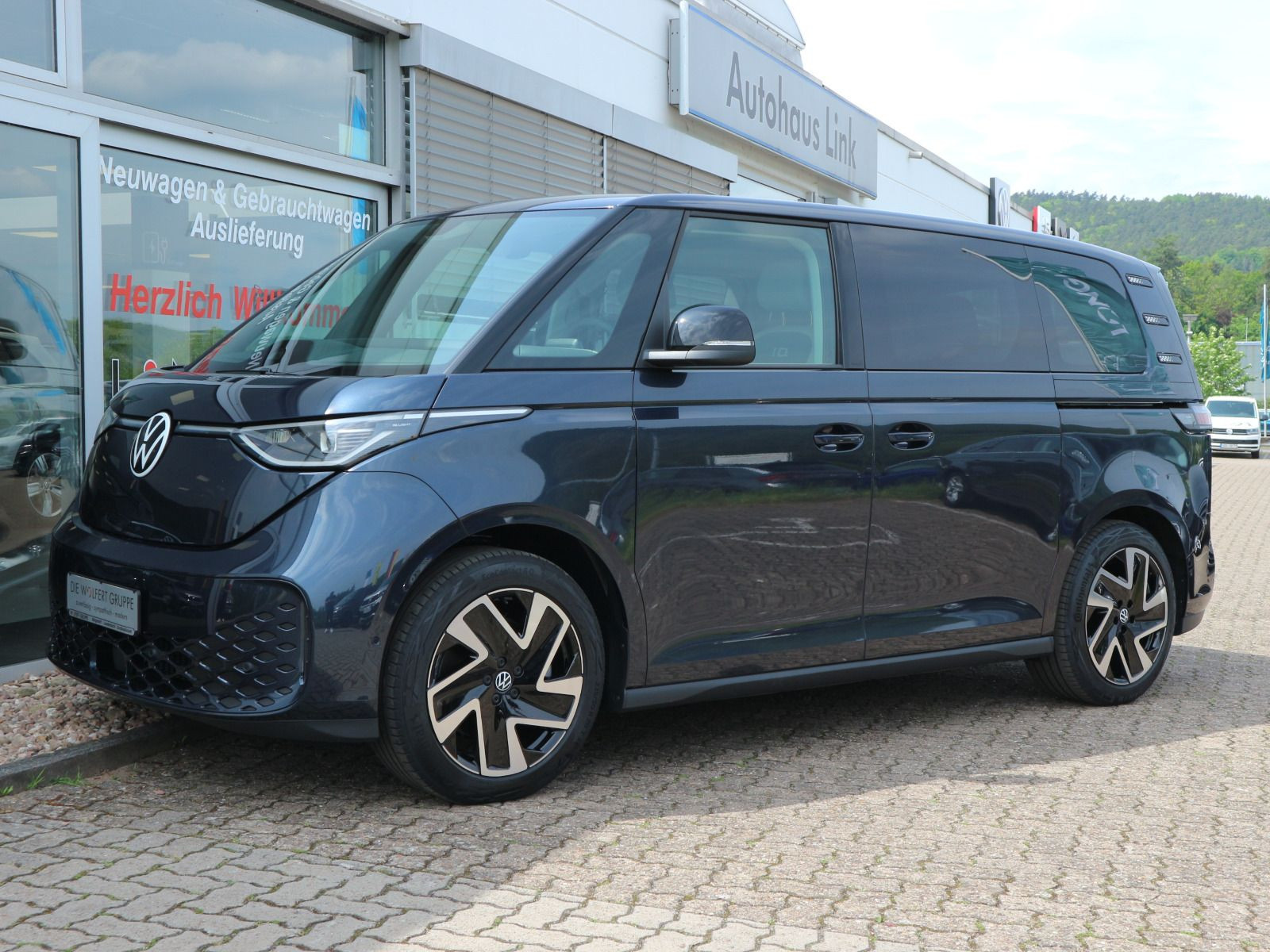 Fahrzeugabbildung Volkswagen ID.Buzz PRO AHK MATRIX LED ACC AREA EASY OPEN