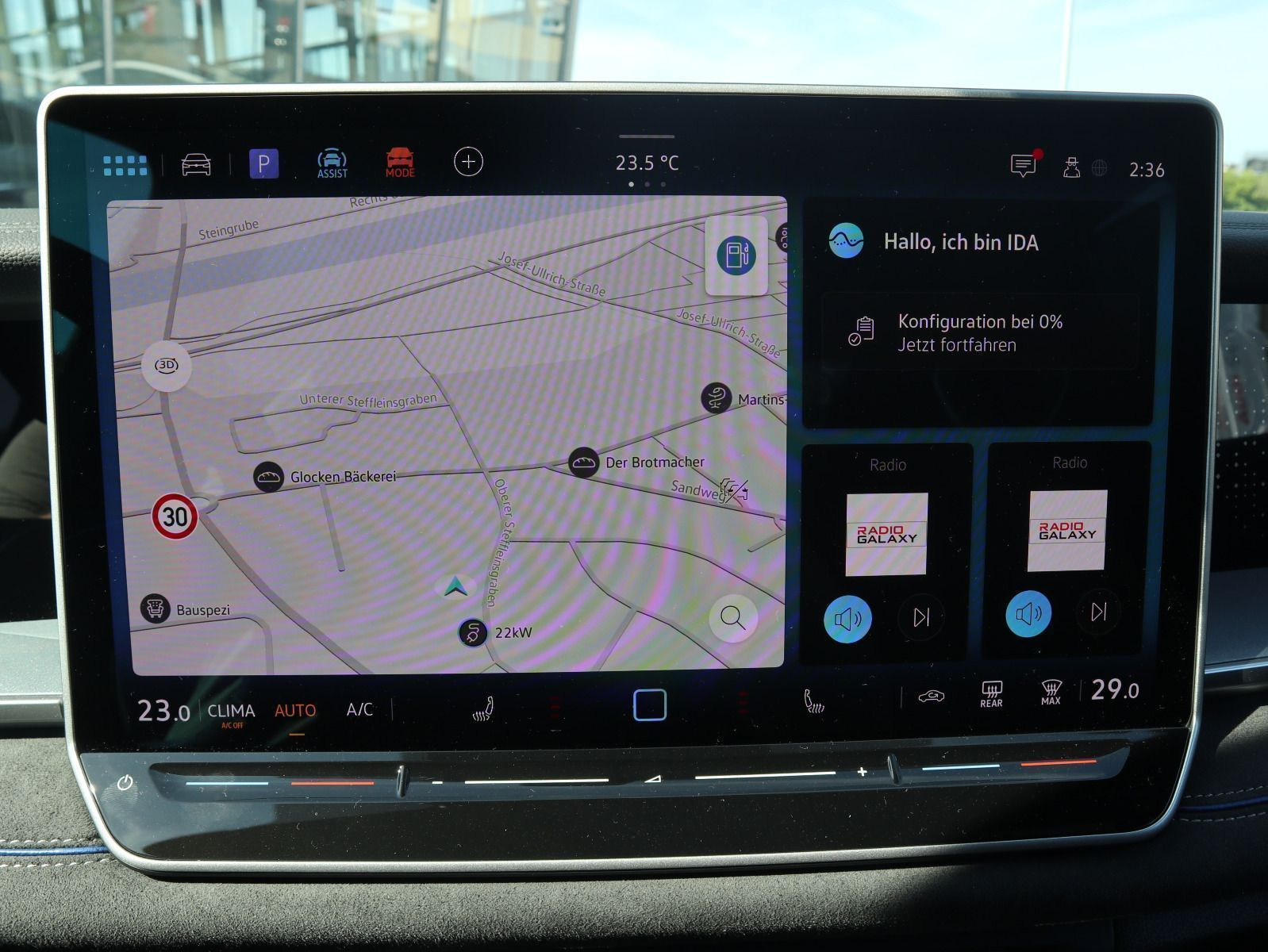 Fahrzeugabbildung Volkswagen Tayron R-Line 2,0 TDI SCR 4MOTION (193 PS) DSG *AHK*PANO*STANDHZG*WINTERRÄDER*