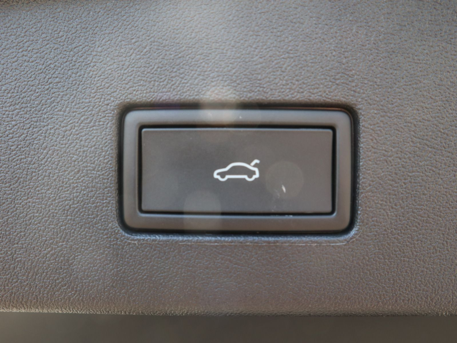 Fahrzeugabbildung Volkswagen Tayron R-Line 2,0 TDI SCR 4MOTION (193 PS) DSG *AHK*PANO*STANDHZG*WINTERRÄDER*