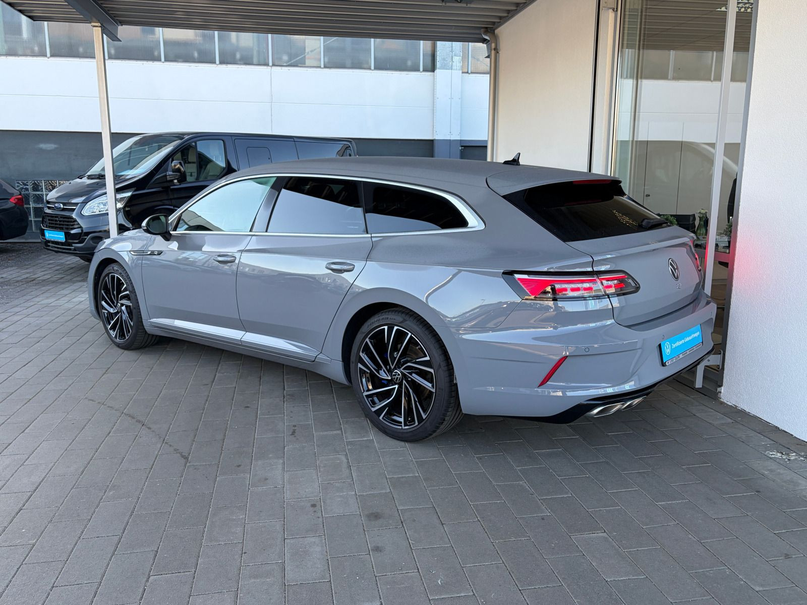 Fahrzeugabbildung Volkswagen Arteon R Shooting Brake 2.0 TSI DSG 4M 360° MATRIX ACC