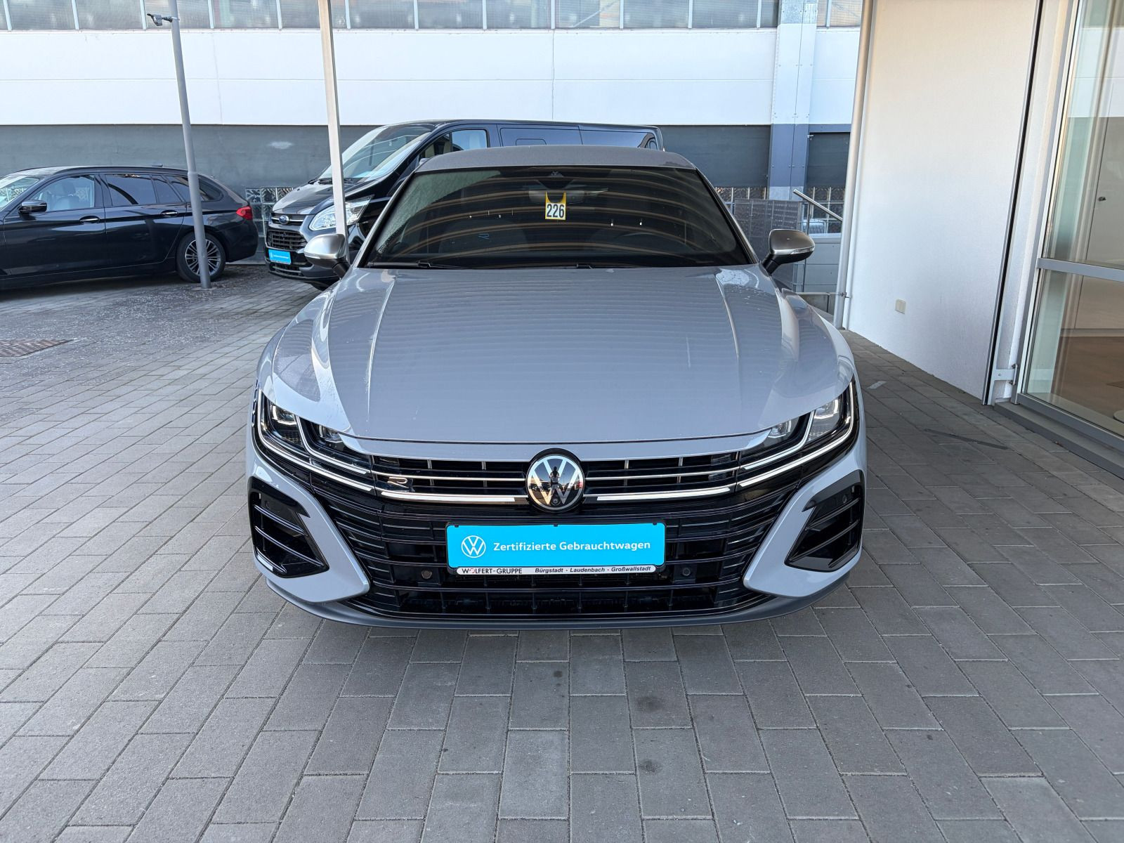 Fahrzeugabbildung Volkswagen Arteon R Shooting Brake 2.0 TSI DSG 4M 360° MATRIX ACC