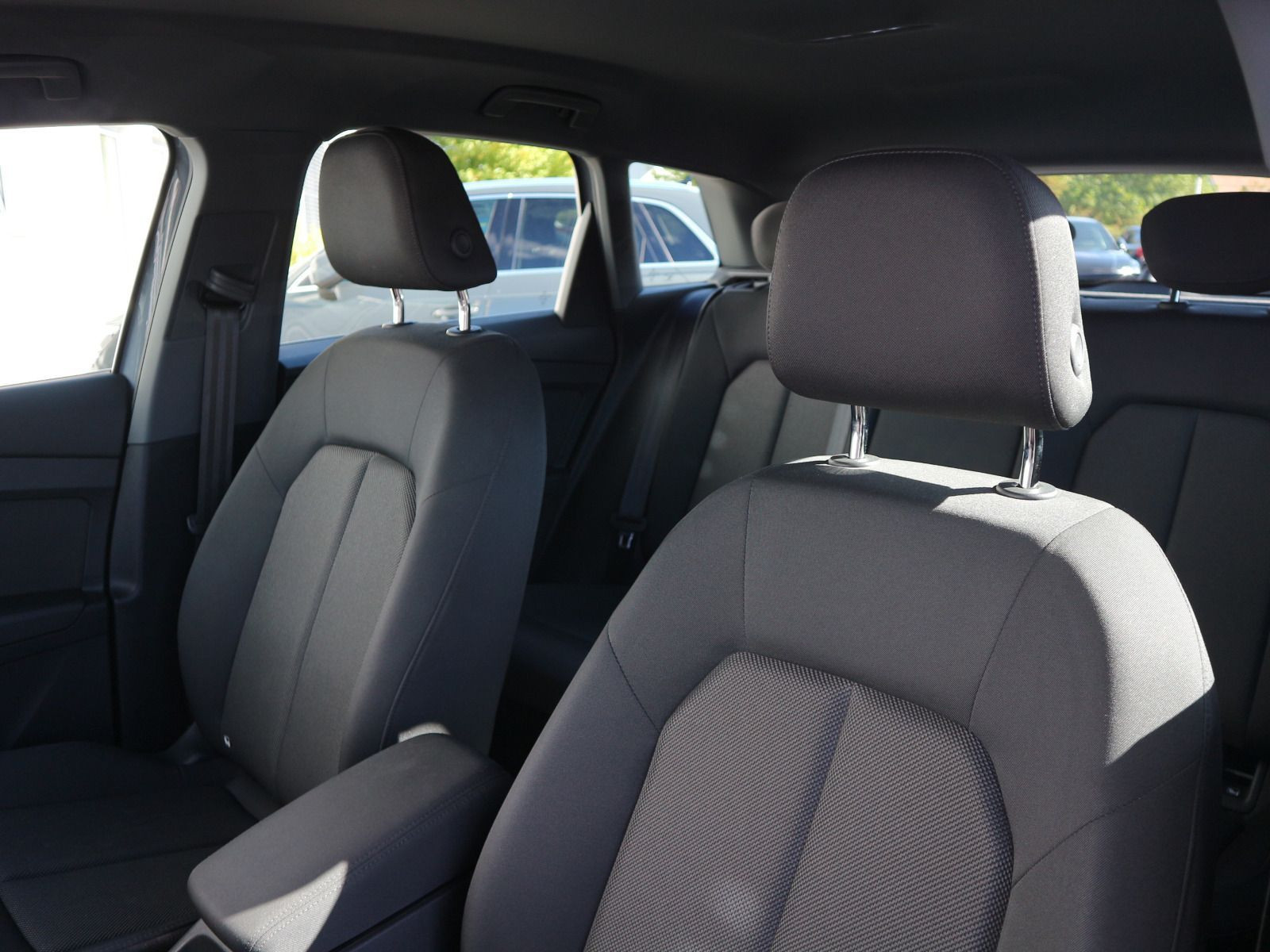 Fahrzeugabbildung Audi Q4 e-tron 40 ACC*RFK*SITZHEIZUNG*PARKASISST
