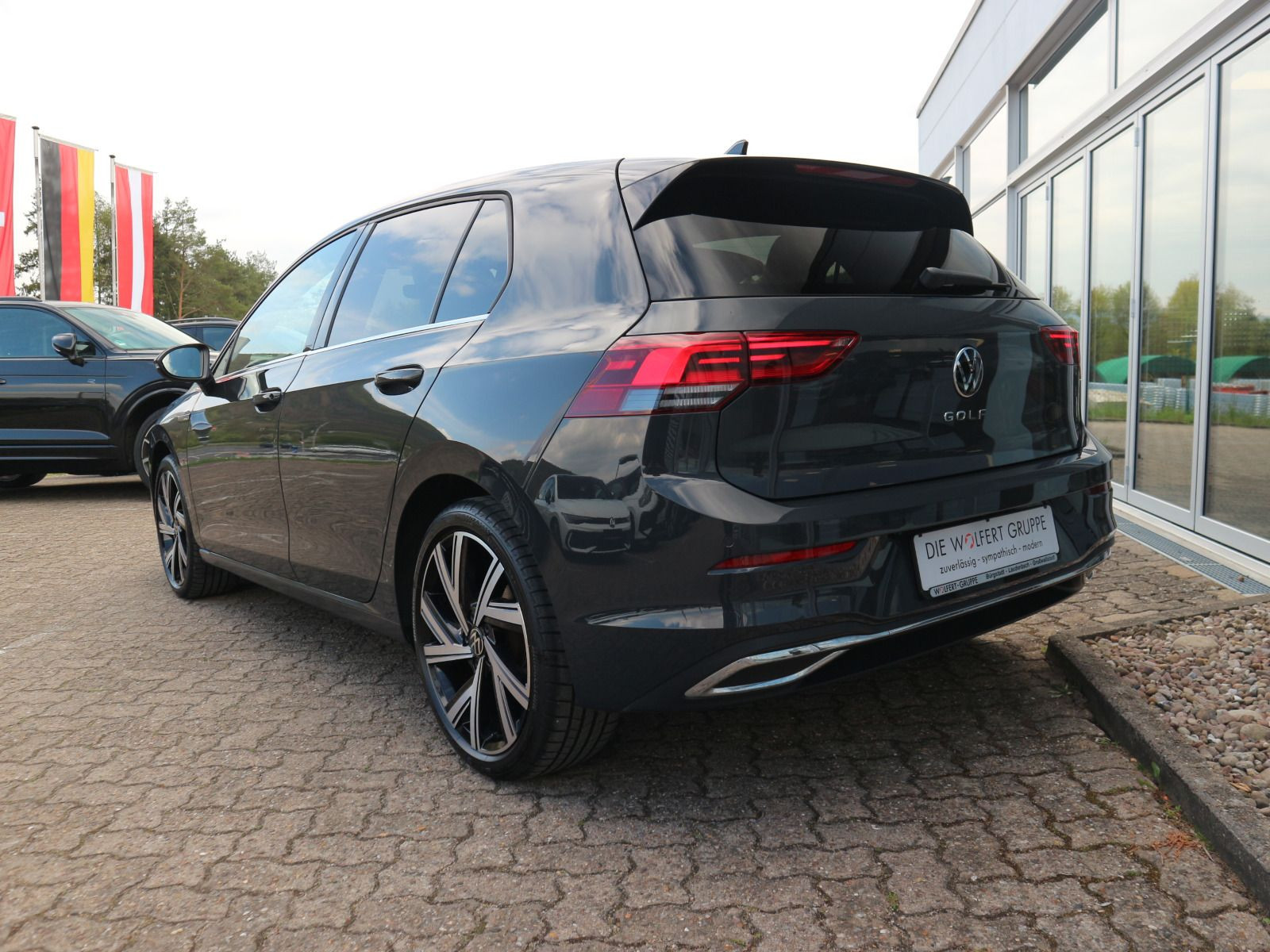Fahrzeugabbildung Volkswagen Golf Style 1.5 TSI RFK ACC NAVI LED CARPLAY 18