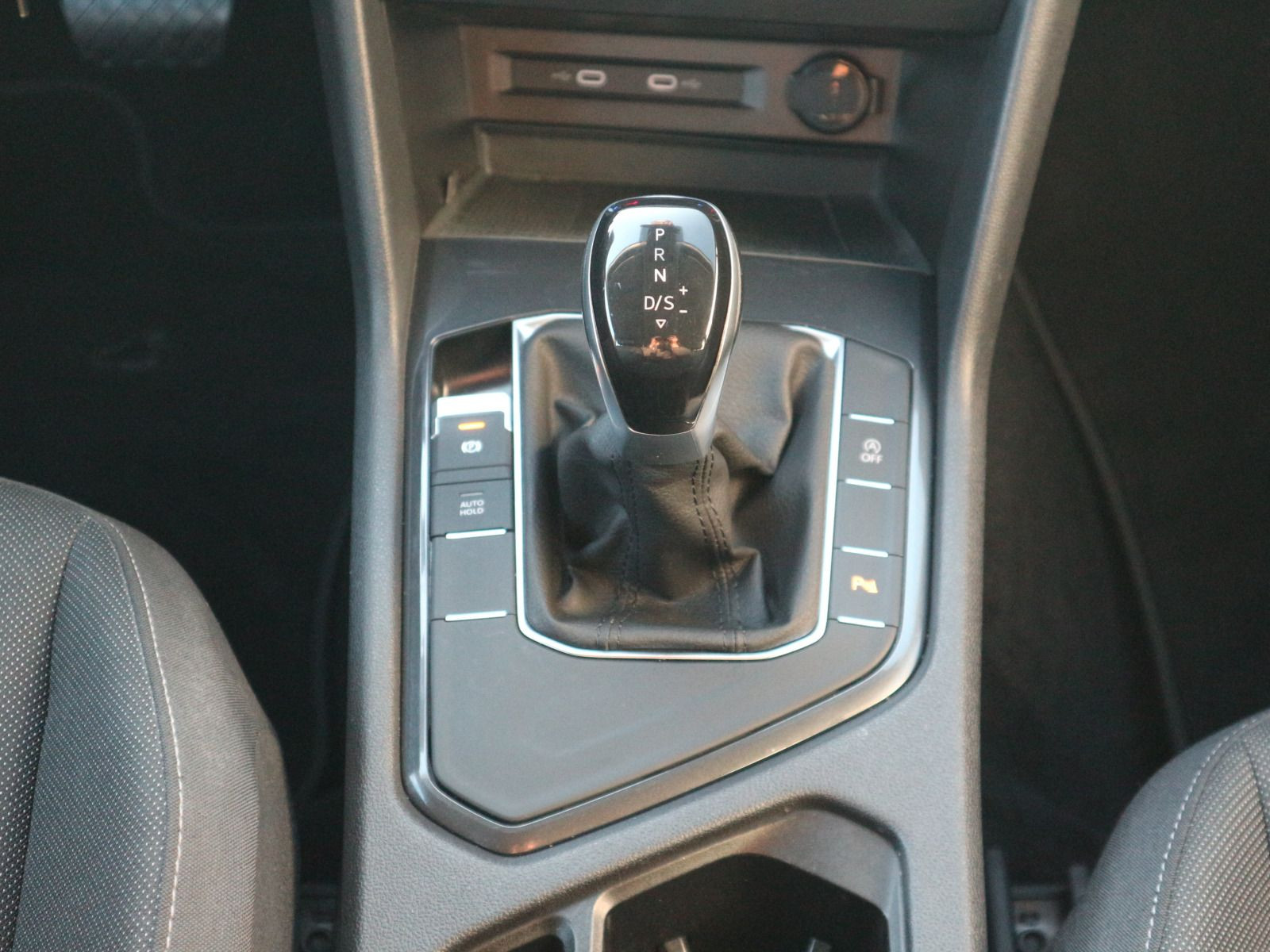 Fahrzeugabbildung Volkswagen Tiguan Allspace Life 2.0 TDI DSG RFK ACC LED NAVI