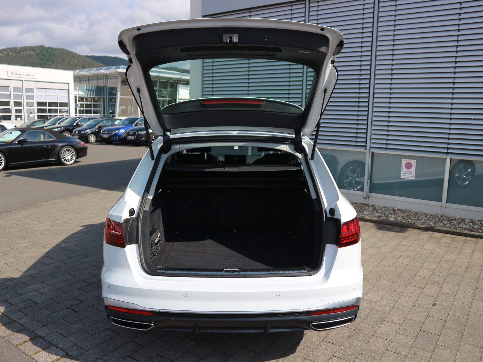 Fahrzeugabbildung Audi A4 Avant 45 TDI quattro S line MATRIX*NAVI*RFK