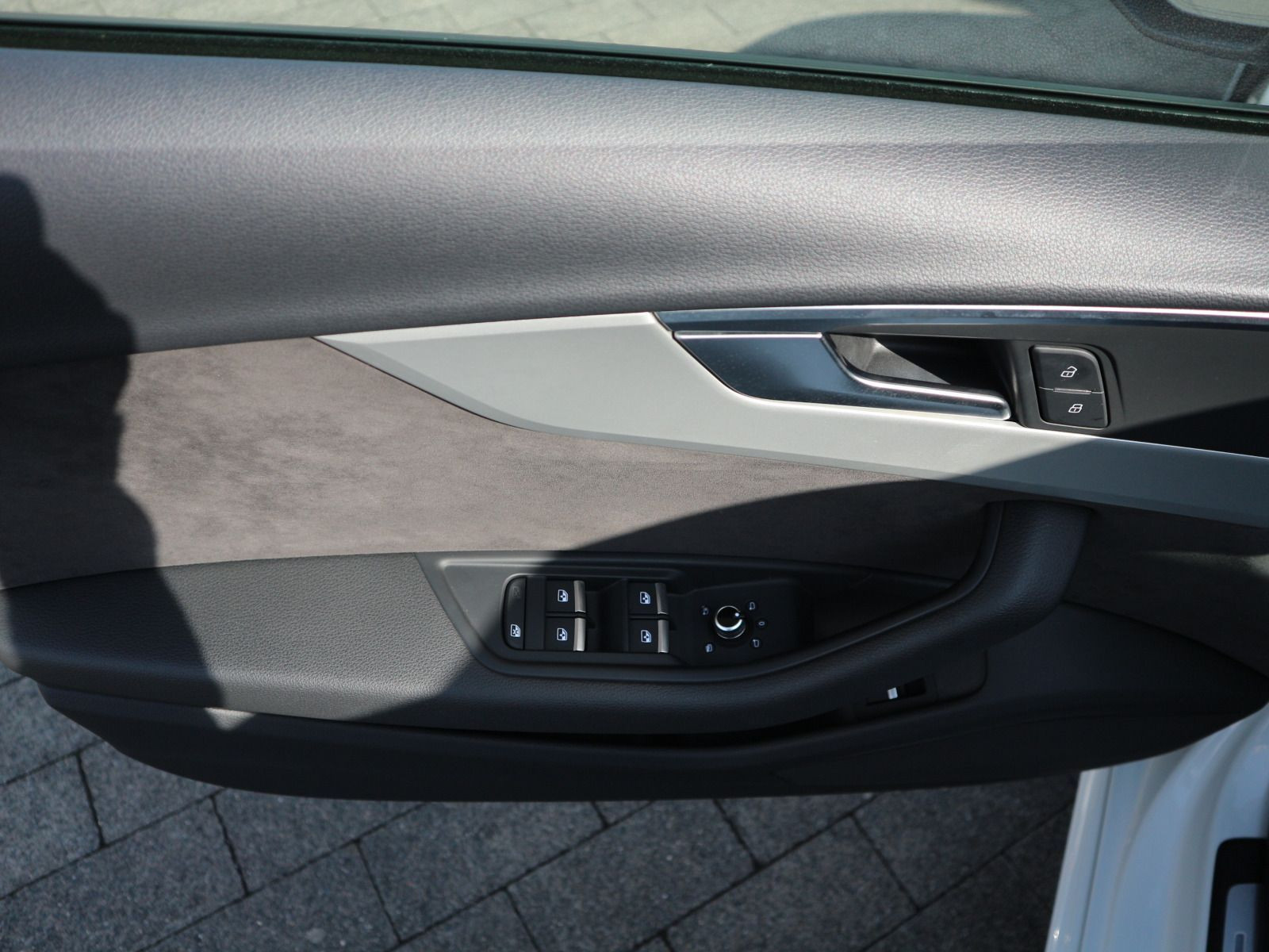 Fahrzeugabbildung Audi A4 Avant 45 TDI quattro S line MATRIX*NAVI*RFK