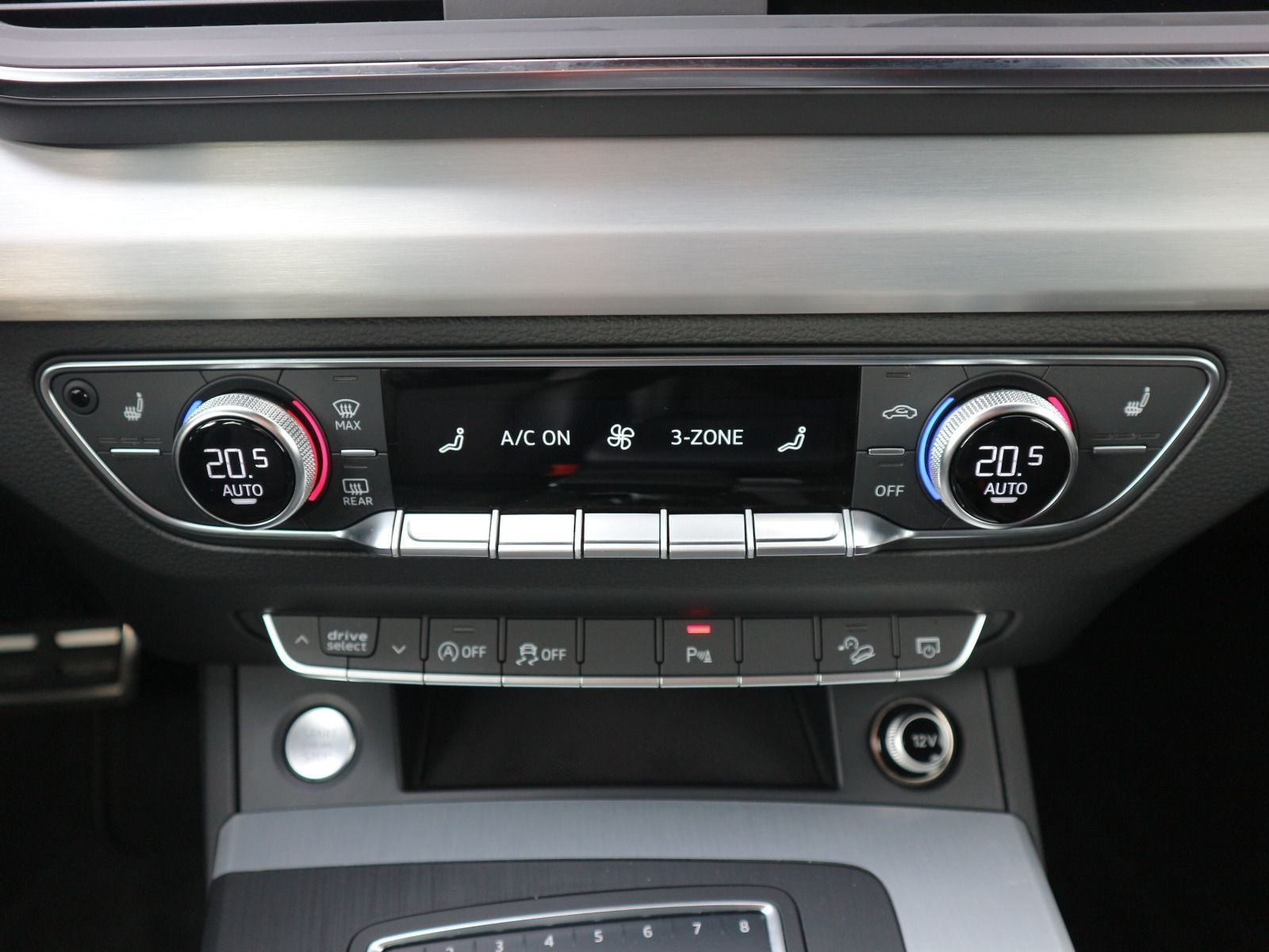 Fahrzeugabbildung Audi Q5 2.0 TFSI quattro S tronic sport CARPLAY*LED*SHZ*NAVI