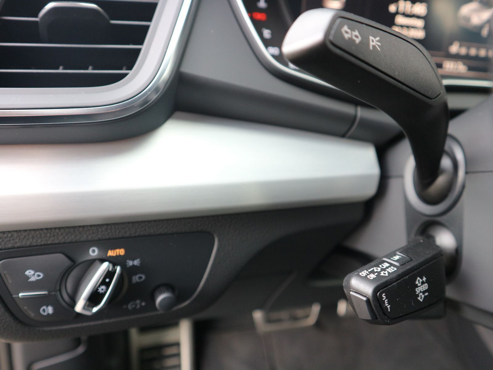 Fahrzeugabbildung Audi Q5 2.0 TFSI quattro S tronic sport CARPLAY*LED*SHZ*NAVI