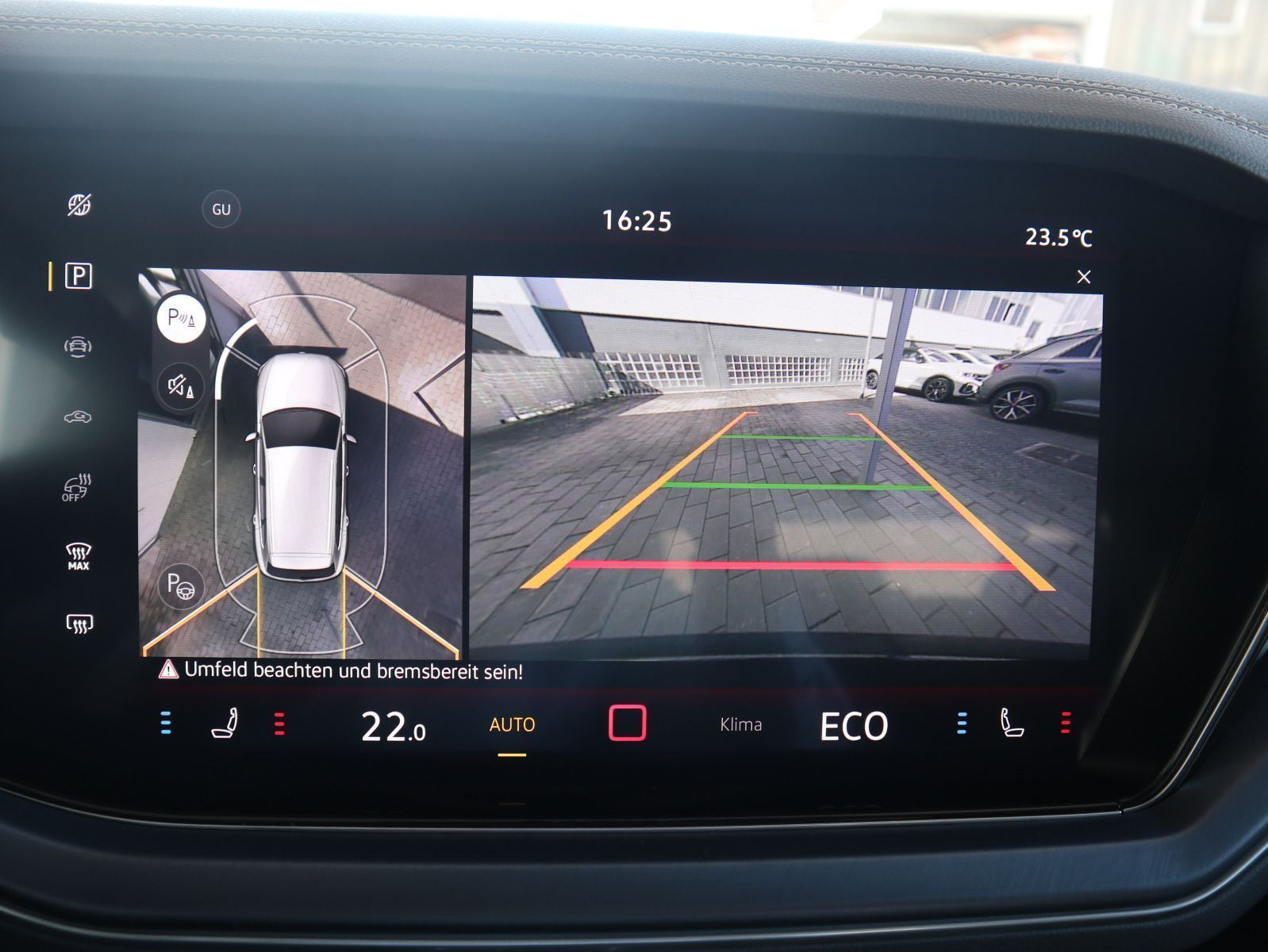 Fahrzeugabbildung Volkswagen Touareg R-Line 3.0 V6 TSI DSG 4Motion PANO AHK STHZG LUFT 360°