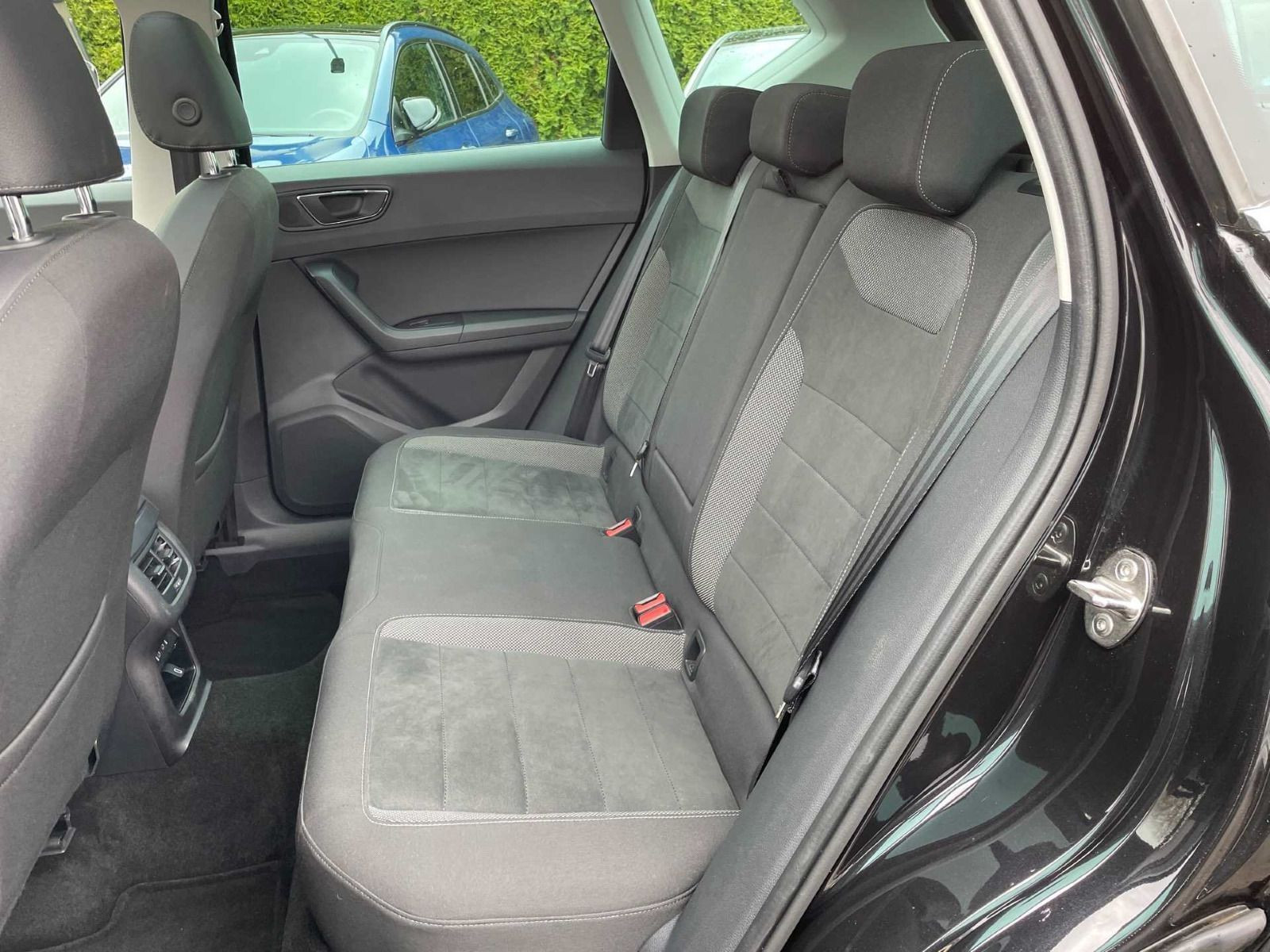 Fahrzeugabbildung SEAT Ateca 1.6 TDI DSG Style PANO LED BEATS 360° NAVI