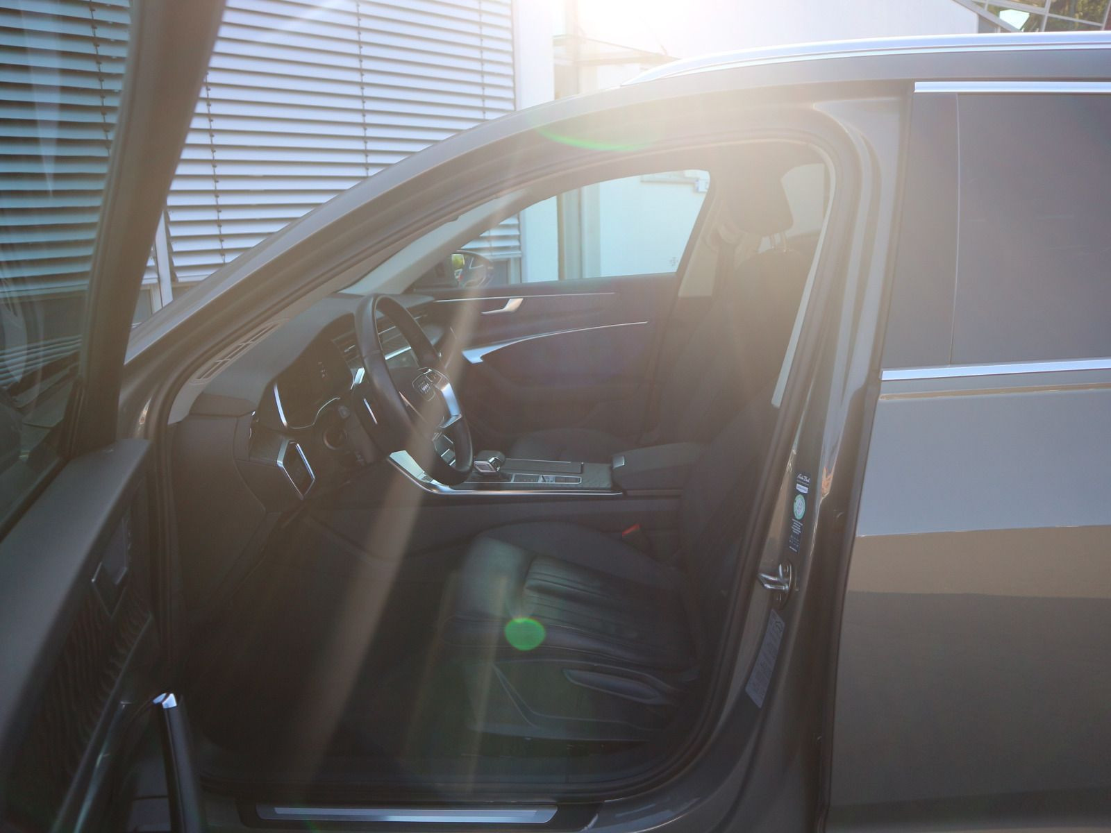 Fahrzeugabbildung Audi A6 Avant 50 TFSI e quattro basis CARPALY*RFK