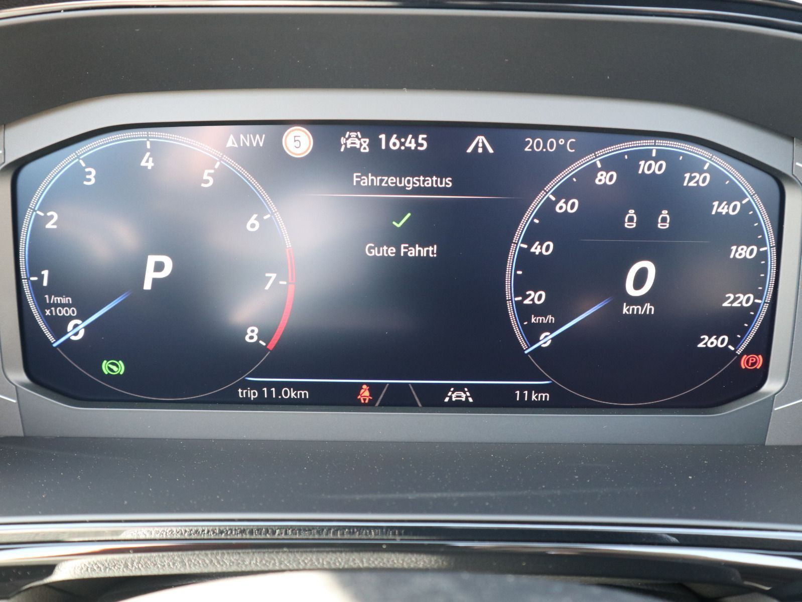 Fahrzeugabbildung Volkswagen T-Roc Cabriolet R-Line 1.5 TSI OPF (150 PS) DSG *AHK*NAVI*BLACKSTYLE*
