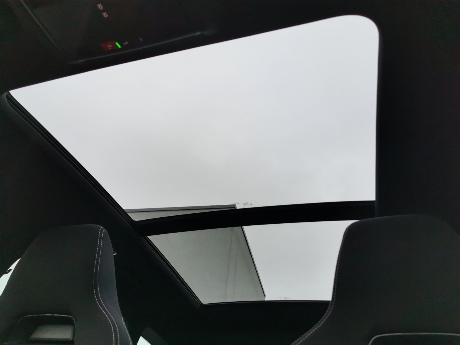 Fahrzeugabbildung SKODA Karoq Sportline 4x4 2,0 TDI DSG +AHK+PANO+STANDH