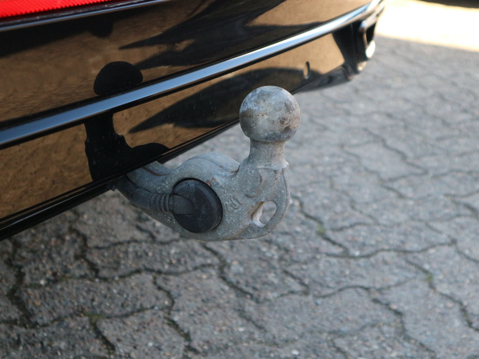 Fahrzeugabbildung Volkswagen Tiguan 2.0 TDI DSG 4M R-Line AHK STHZG RFK MATRIX