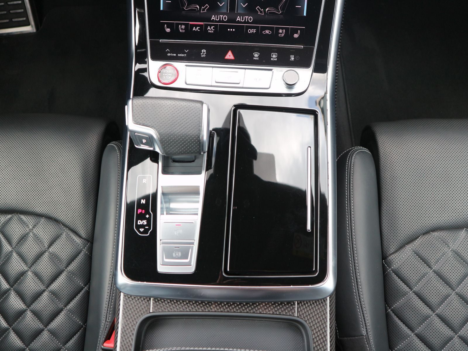 Fahrzeugabbildung Audi SQ8 4.0 TFSI quattro AHK*PANO*B&O*HUD*ACC*CARPLAY