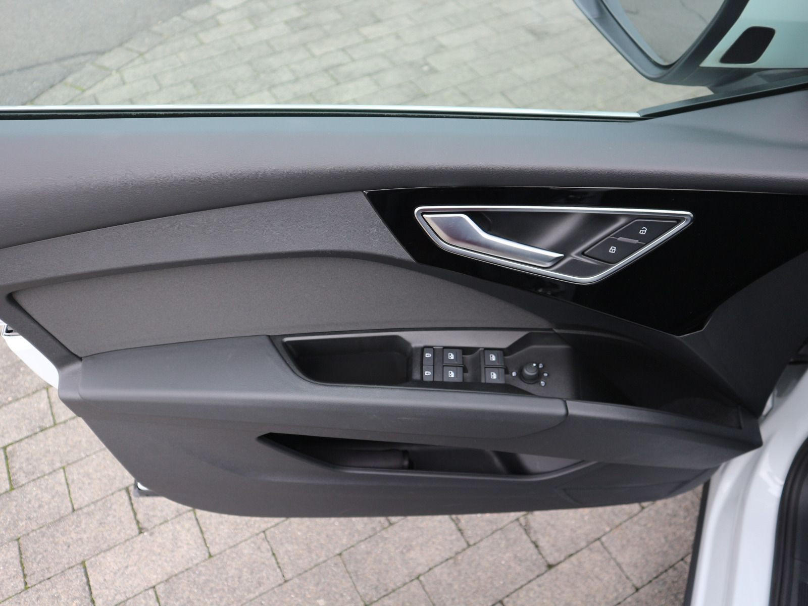 Fahrzeugabbildung Audi Q4 e-tron 35 *0,25%*ACC*NAVI*RFK*SHZ