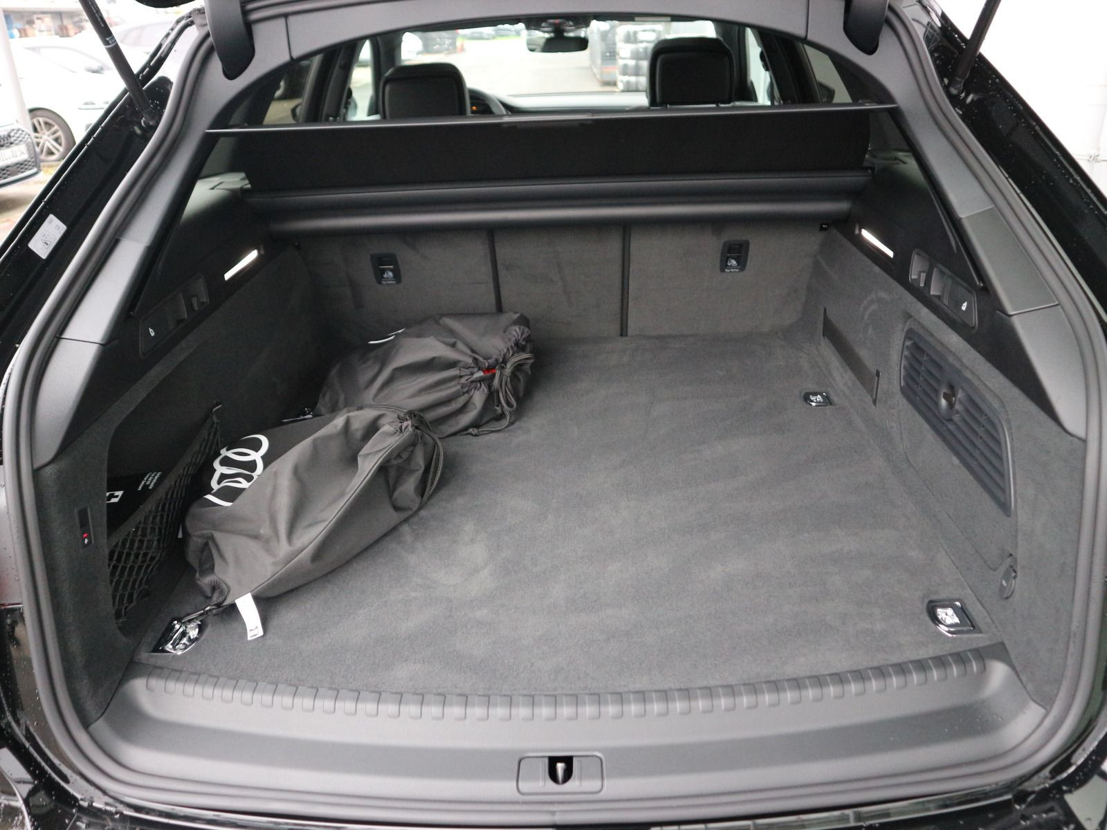 Fahrzeugabbildung Audi A6 Avant S line 55 TFSI e quattro S tronic*0,5%*