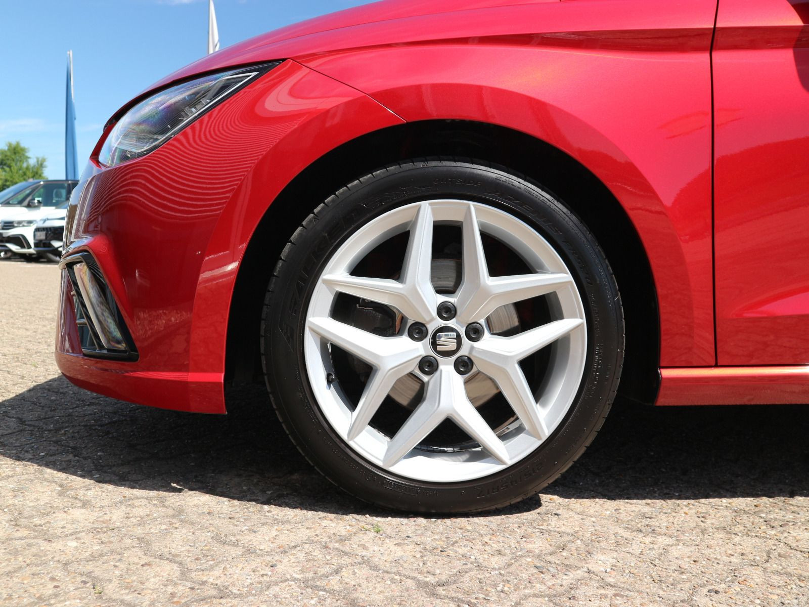 Fahrzeugabbildung SEAT Ibiza 1.5 TSI FR LED ACC AHK RFK SITZHZG