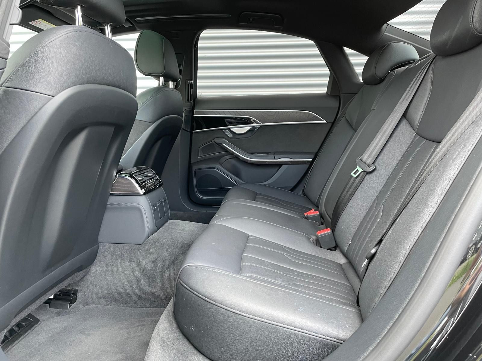 Fahrzeugabbildung Audi A8 50 TDI QUATTRO+WINTERRÄDER+HEAD UP+PANORAMADA
