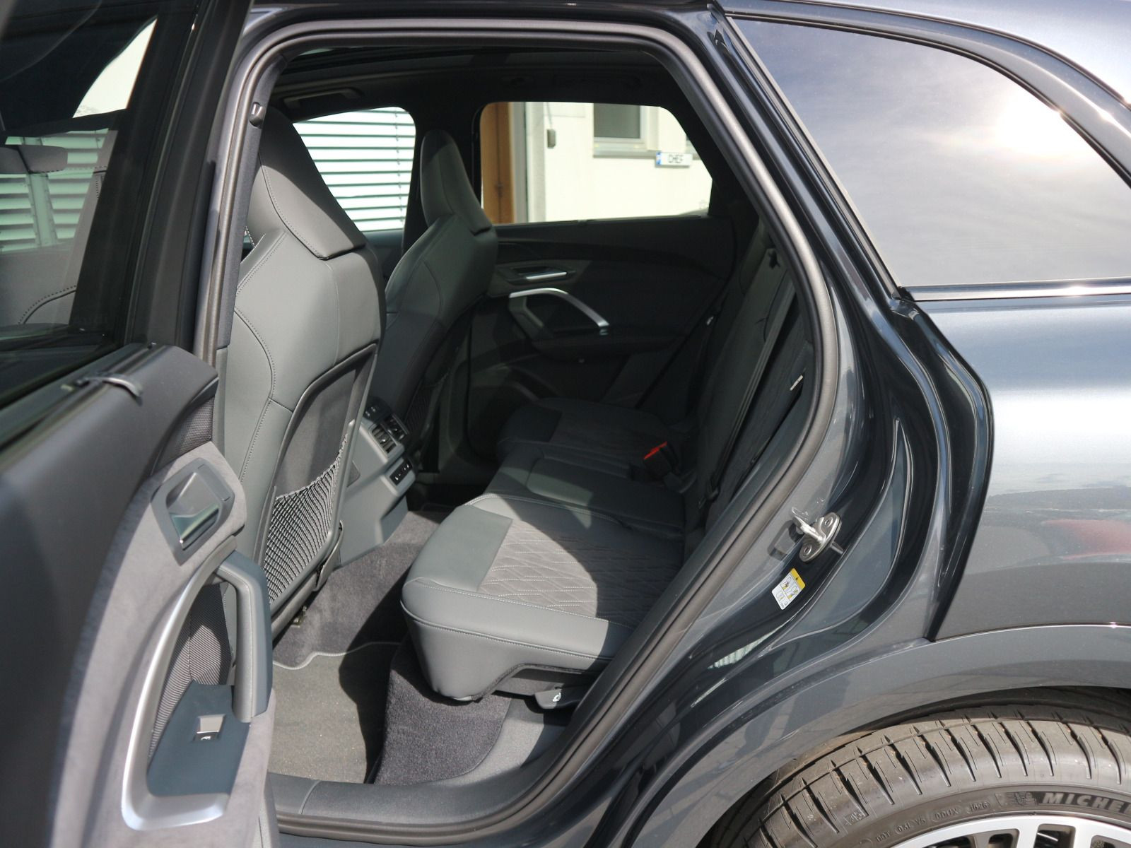 Fahrzeugabbildung Audi Q5 SUV TDI quattro S tronic S line*MEMORY*PANO*