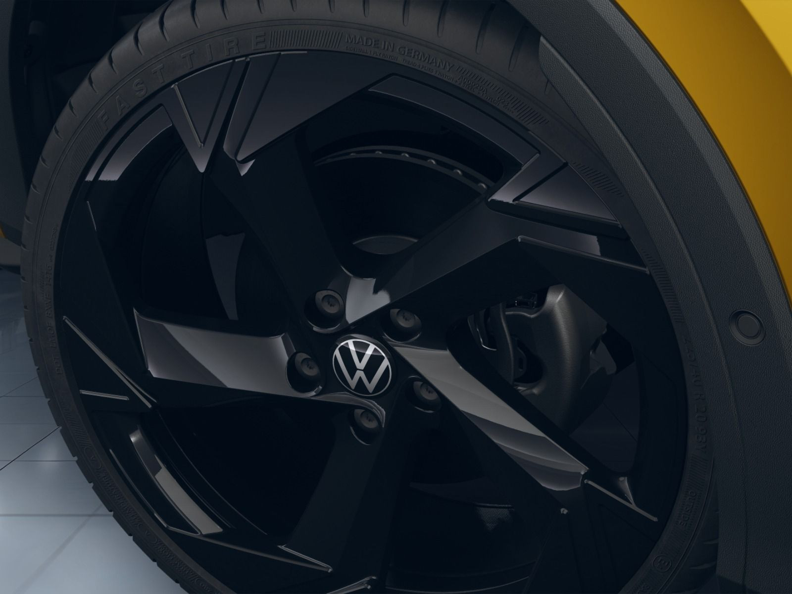 Fahrzeugabbildung Volkswagen T-Roc R-Line 1.5 eTSI OPF (150 PS) DSG *AHK*20 ZOLL*NAVI*BLACKSTYLE*