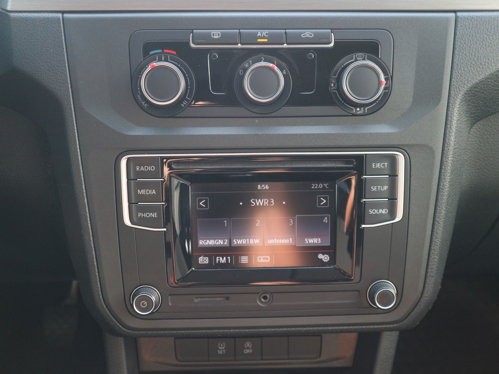 Fahrzeugabbildung Volkswagen Caddy Trendline 1.4 TSI AHK KLIMA PDC TEMPOMAT