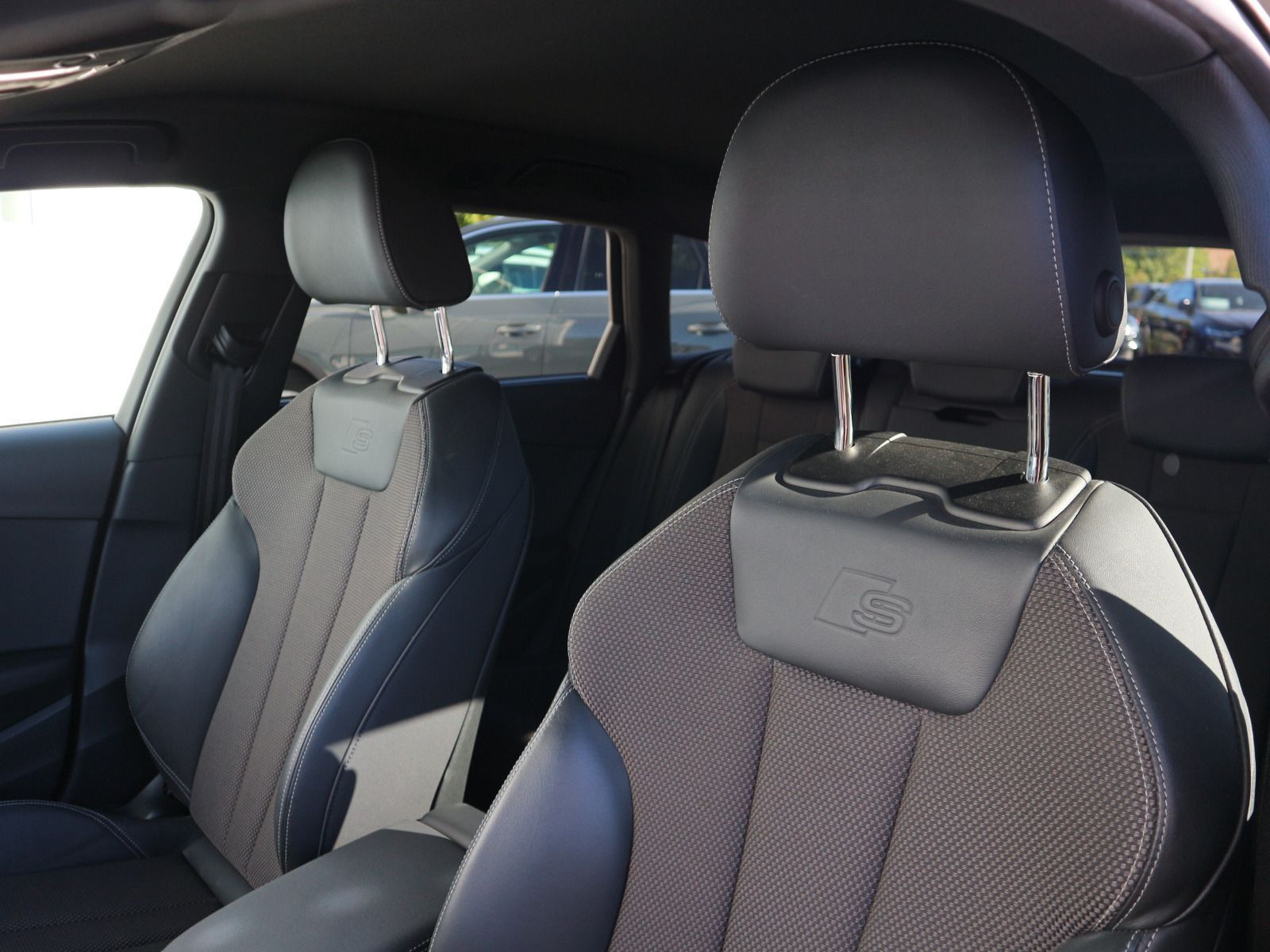 Fahrzeugabbildung Audi A4 40 TDI S line AHK*SPORTSITZE