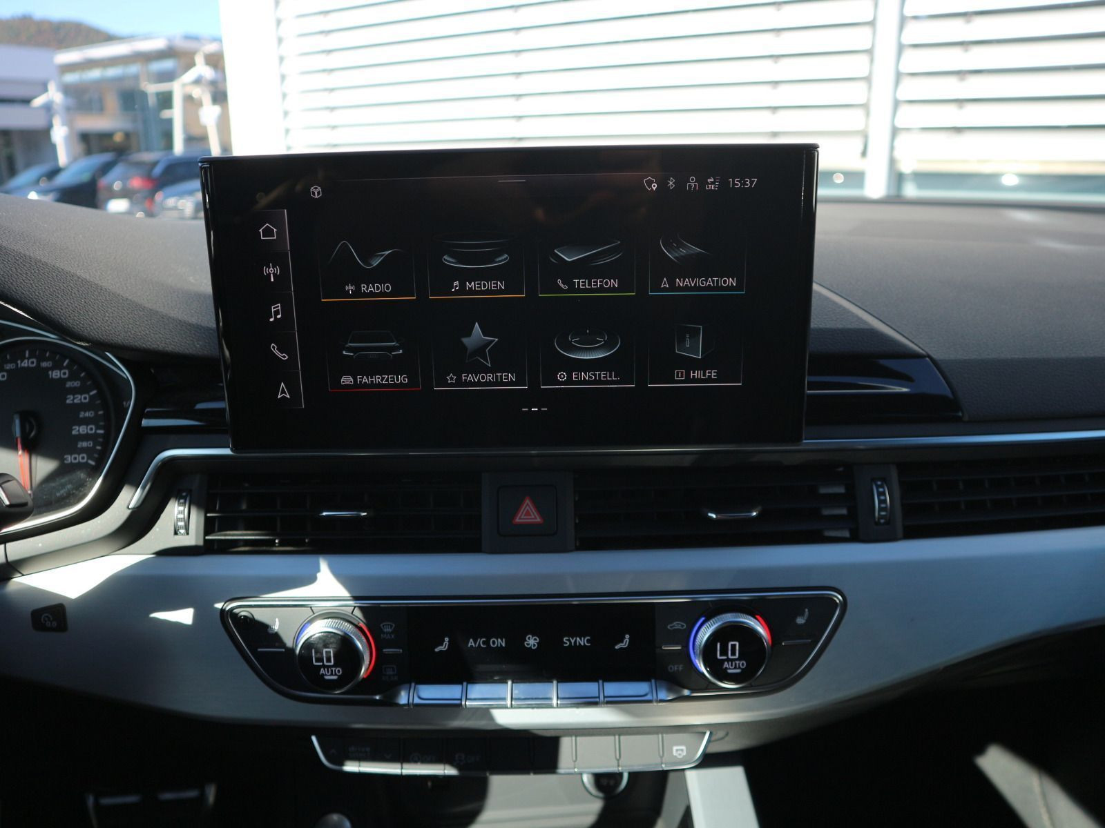 Fahrzeugabbildung Audi A4 40 TDI S line AHK*SPORTSITZE