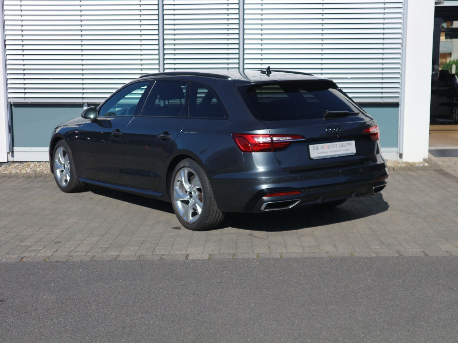 Fahrzeugabbildung Audi A4 40 TDI S line AHK*SPORTSITZE