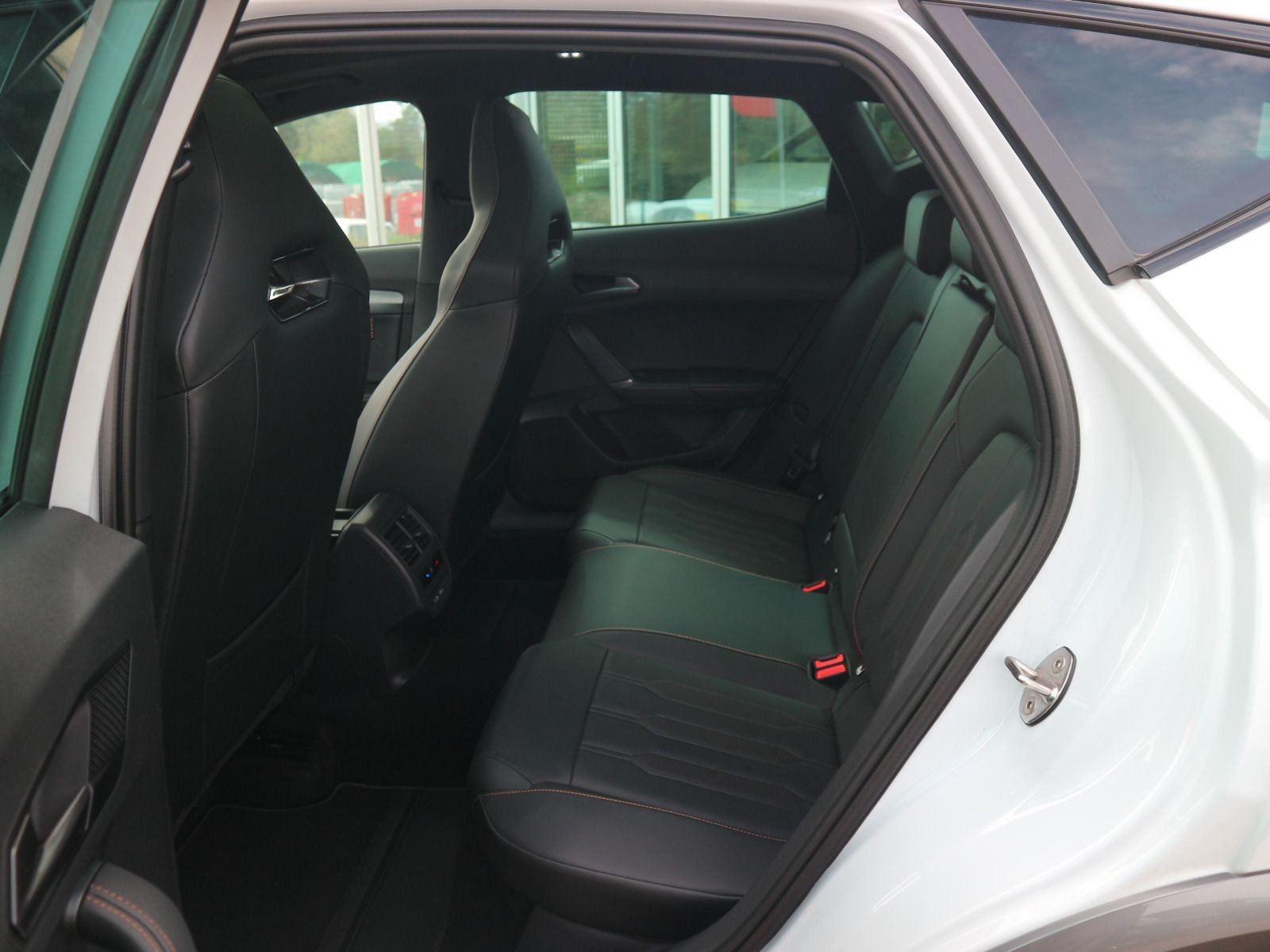 Fahrzeugabbildung CUPRA Formentor 4Drive 2.0 TDI DSG AHK PANO BEATS RFK