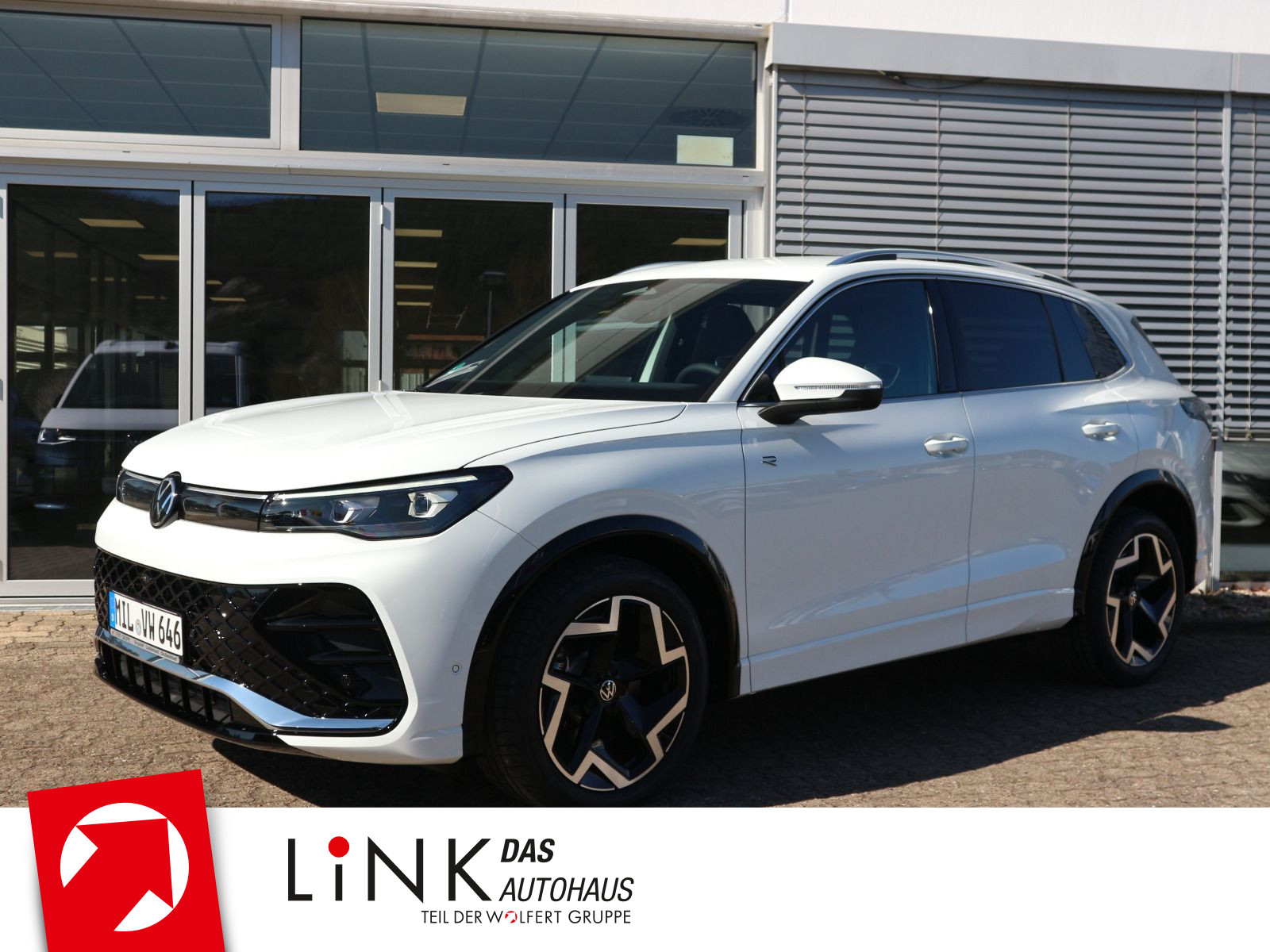 Volkswagen Tiguan R-Line 2,0 l TDI SCR (150 PS) DSG*WINTERRÄDER*AHK*NAVI*