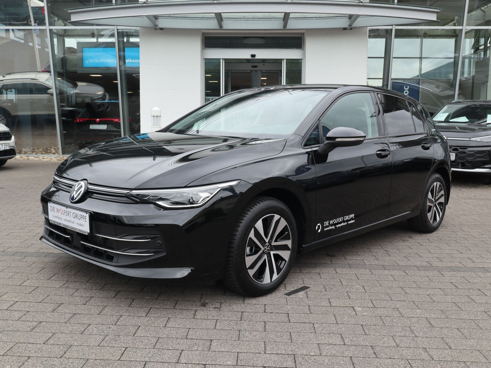 Fahrzeugabbildung Volkswagen Golf Energy 1.5 eTSI DSG NAVI LED PLUS 5J GARANTIE