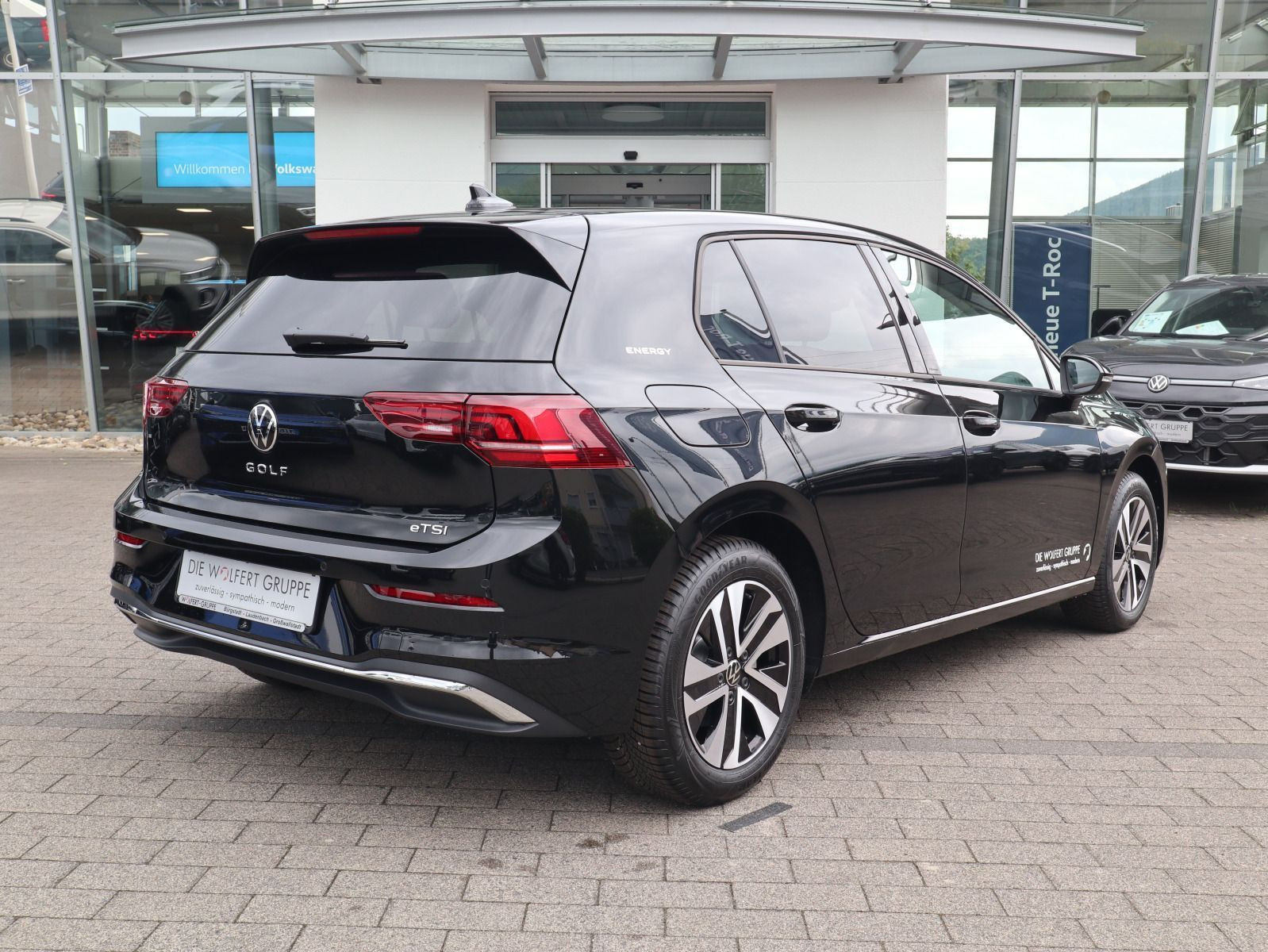 Fahrzeugabbildung Volkswagen Golf Energy 1.5 eTSI DSG NAVI LED PLUS 5J GARANTIE