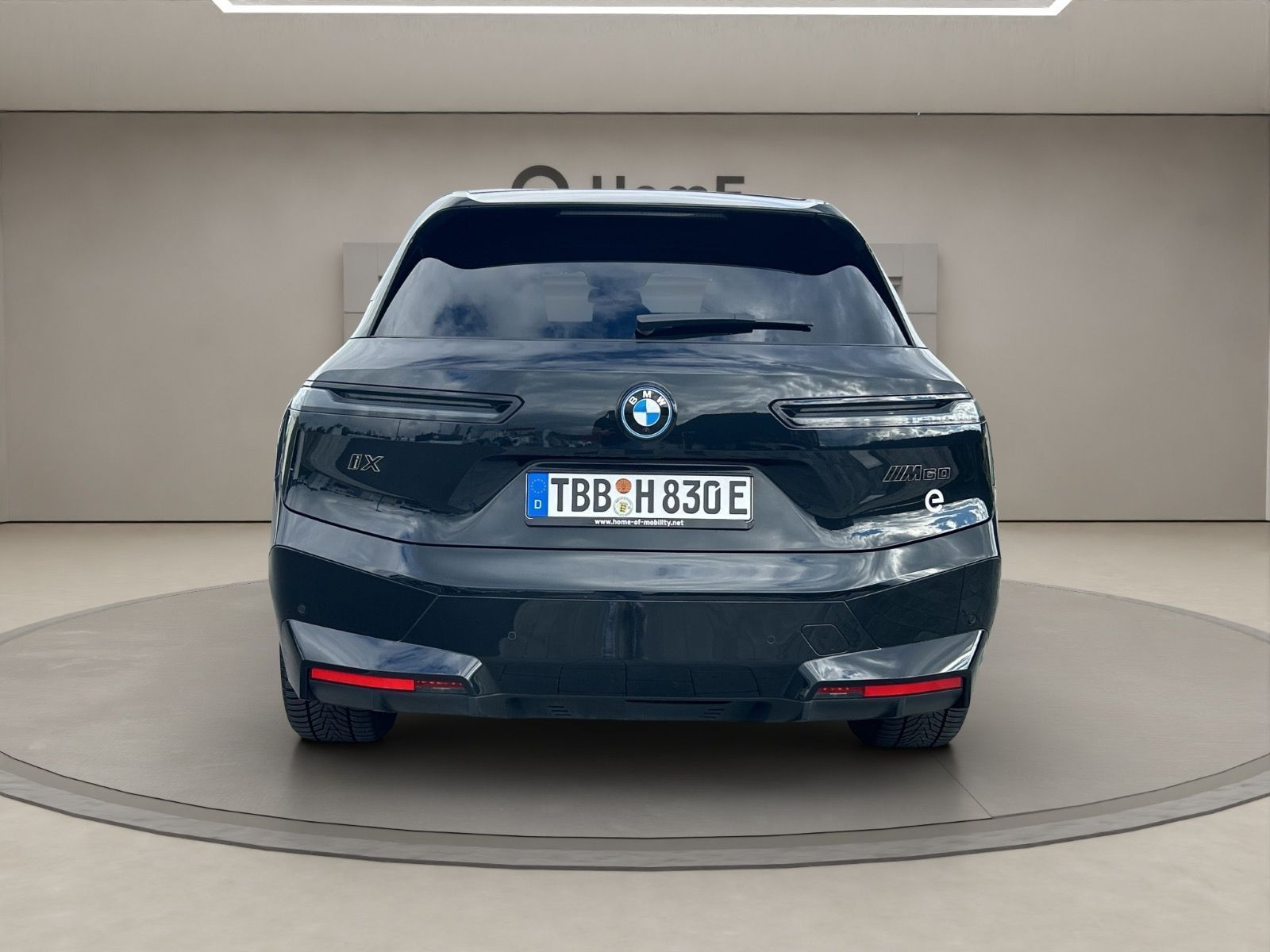 Fahrzeugabbildung BMW iX M60