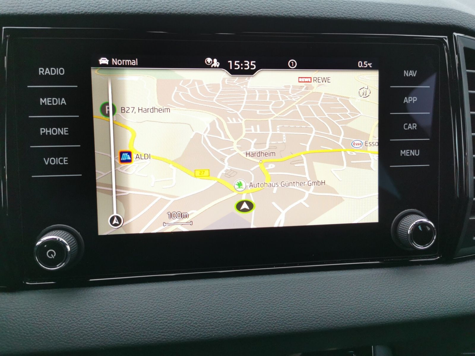 Fahrzeugabbildung SKODA Karoq Sportline 2.0 TDI DSG 4x4+AHK+KAMERA+CANTON+TRAVEL ASSIST