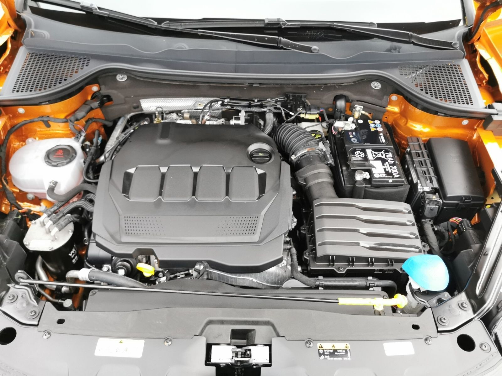 Fahrzeugabbildung SKODA Karoq Sportline 2.0 TDI DSG 4x4+AHK+KAMERA+CANTON+TRAVEL ASSIST
