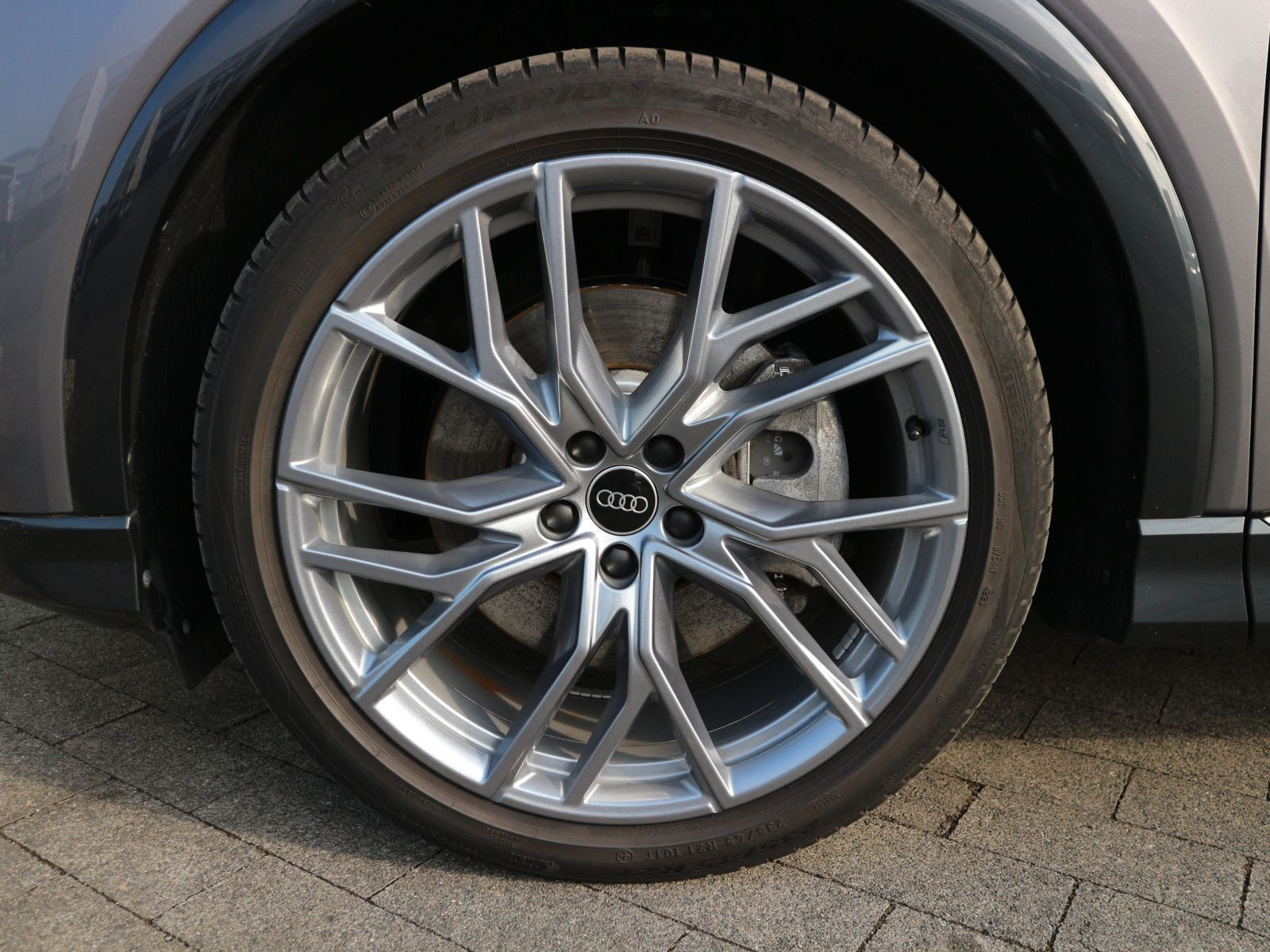 Fahrzeugabbildung Audi Q4 e-tron Sportback 50 e-tron quattro PANO*AHK*ACC