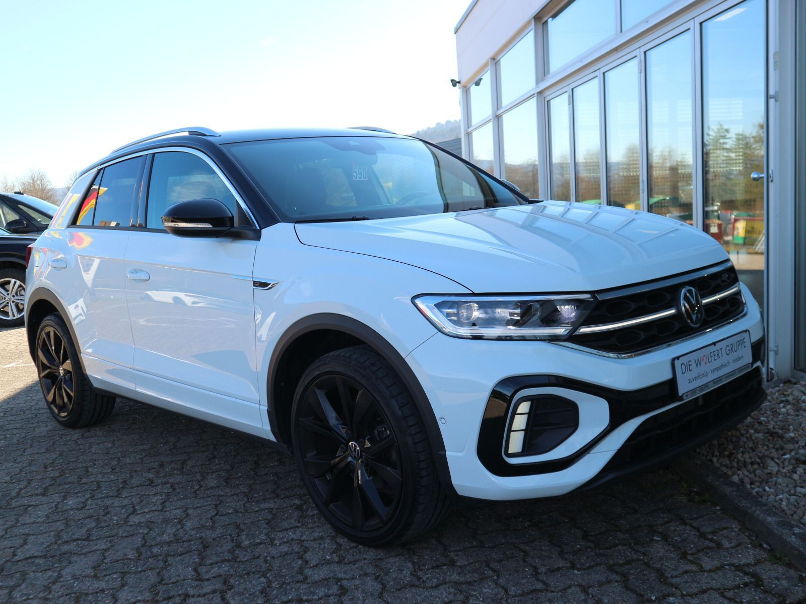 Fahrzeugabbildung Volkswagen T-Roc R-Line 1.5 TSI DSG AHK RFK NAVI ACC LEDER