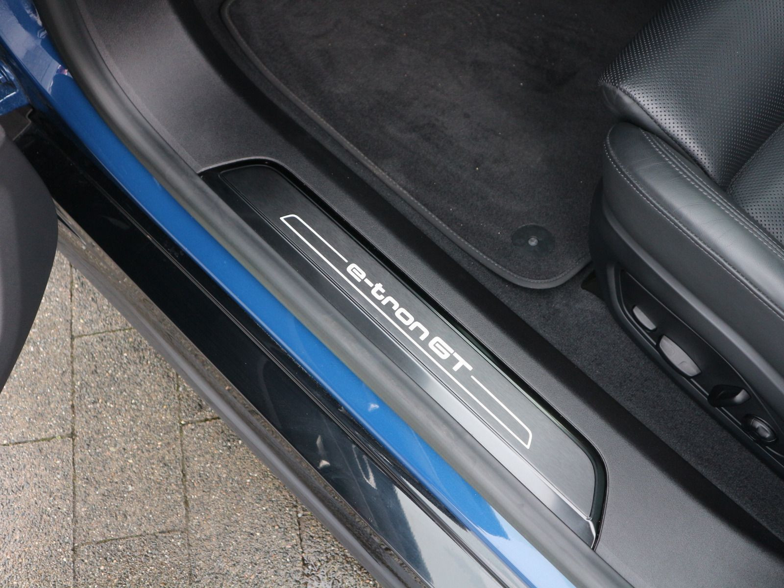 Fahrzeugabbildung Audi e-tron GT quattro 350 kW HUD*PANO*MATRIX*B&O*CARPLAY