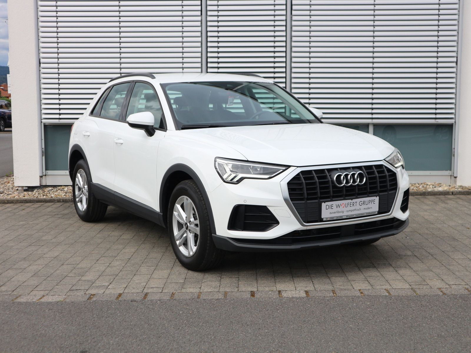 Fahrzeugabbildung Audi Q3 35 TDI RFK*LED*SHZ*NAVI