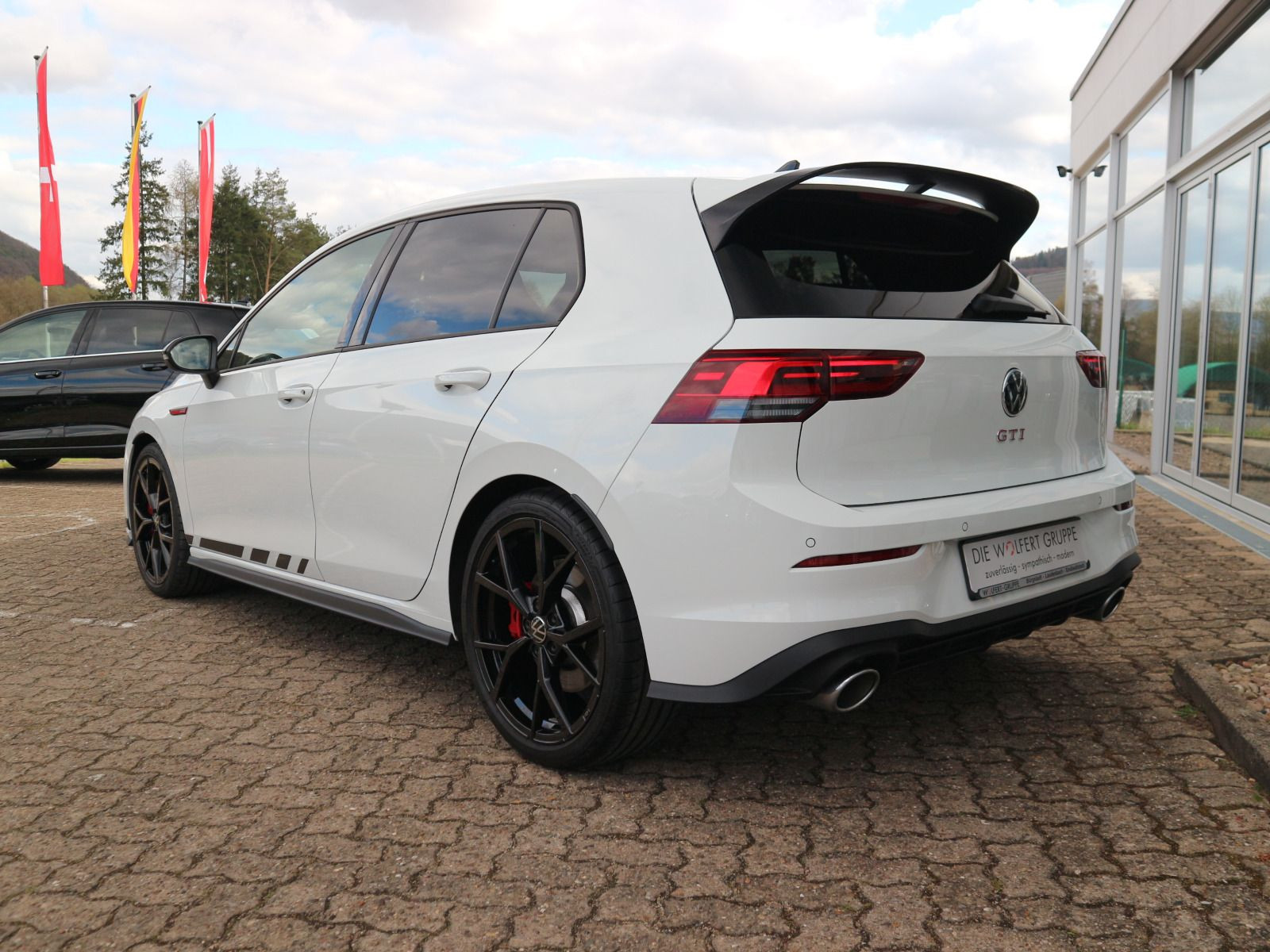 Fahrzeugabbildung Volkswagen Golf GTI Clubsport 2.0 TSI DSG PANO RFK ACC NAVI CARPLAY